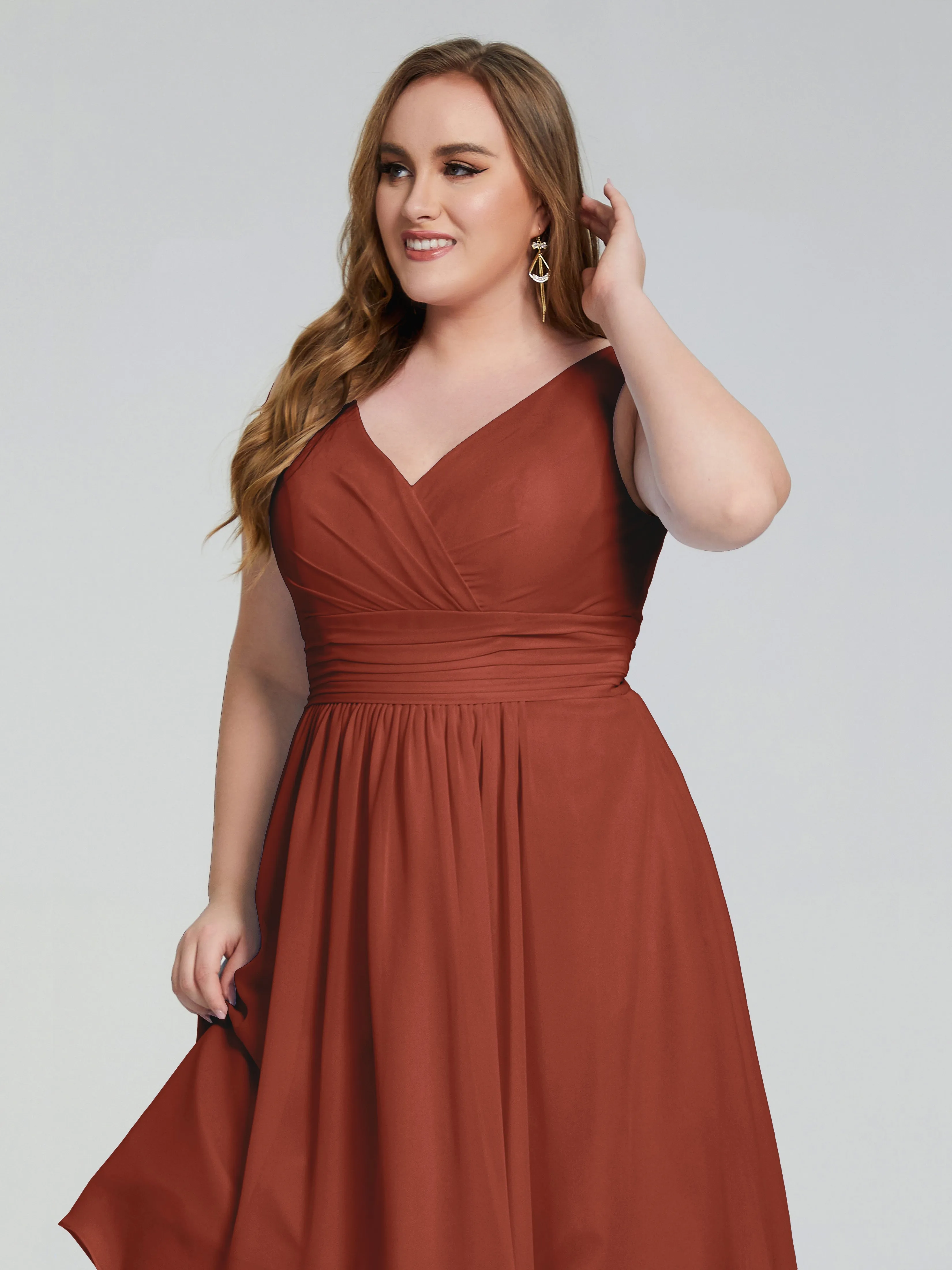 Callie Elegant Plus Size V-neck Chiffon Bridesmaid Dresses