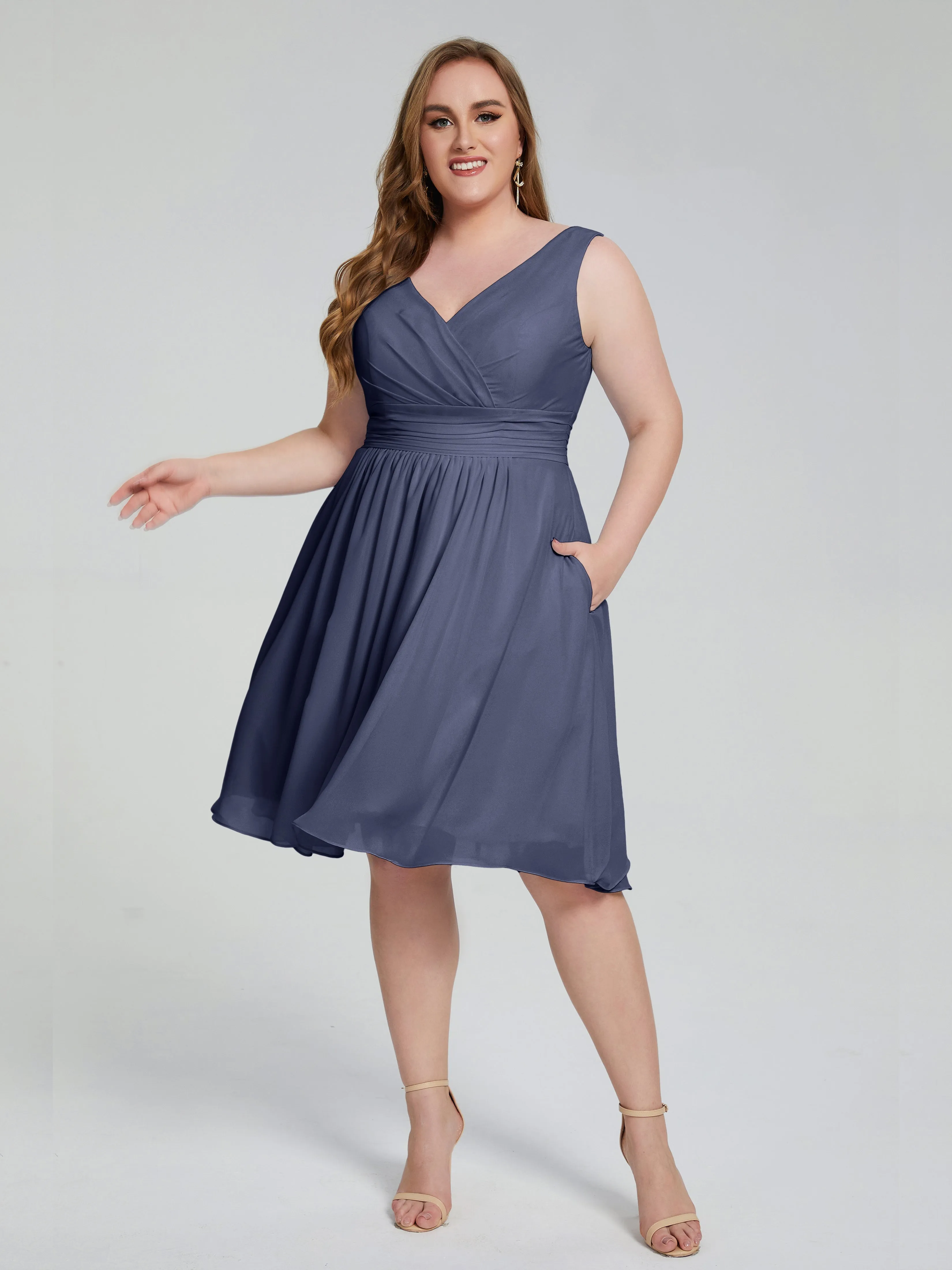 Callie Elegant Plus Size V-neck Chiffon Bridesmaid Dresses