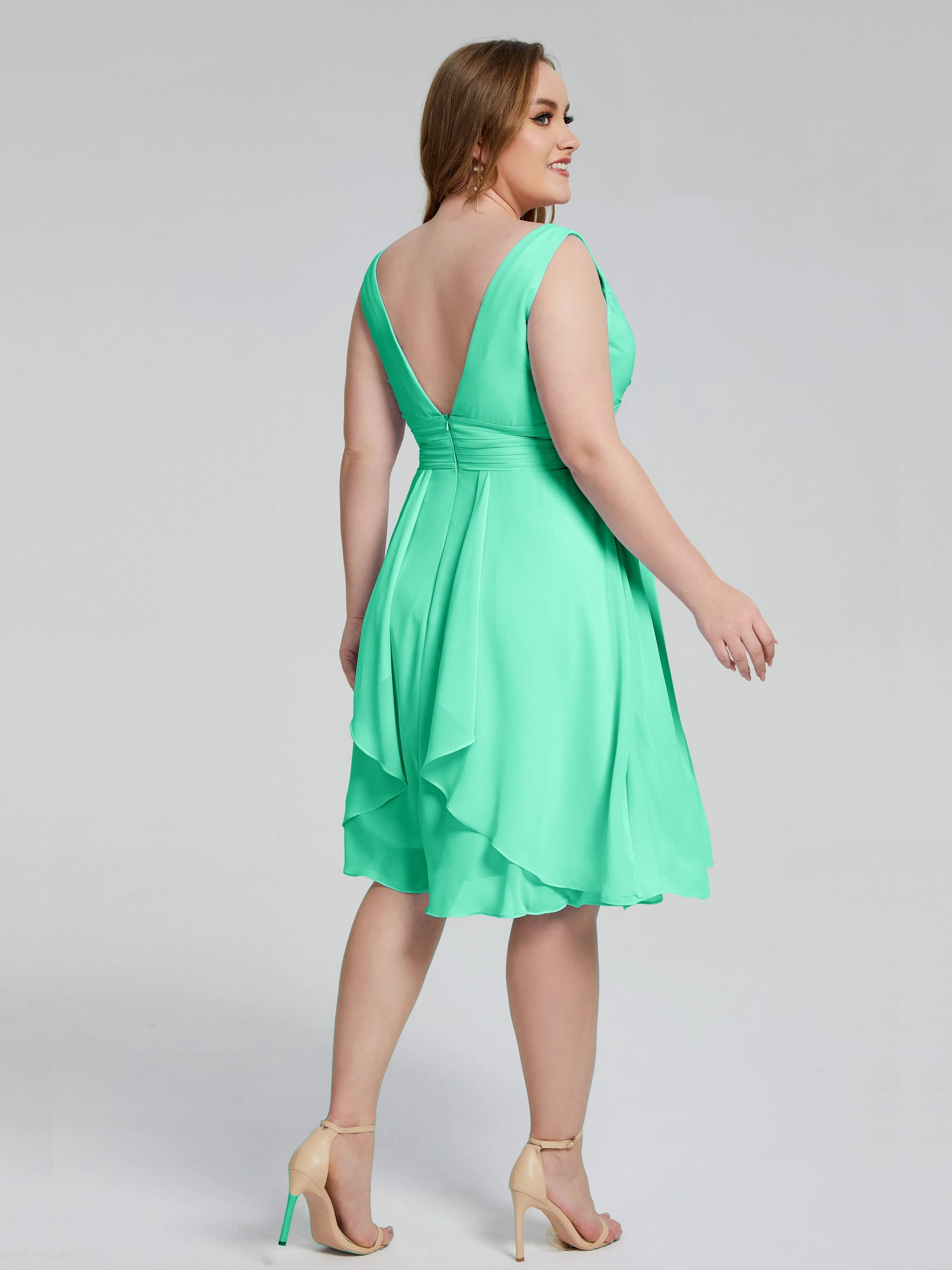 Callie Elegant Plus Size V-neck Chiffon Bridesmaid Dresses