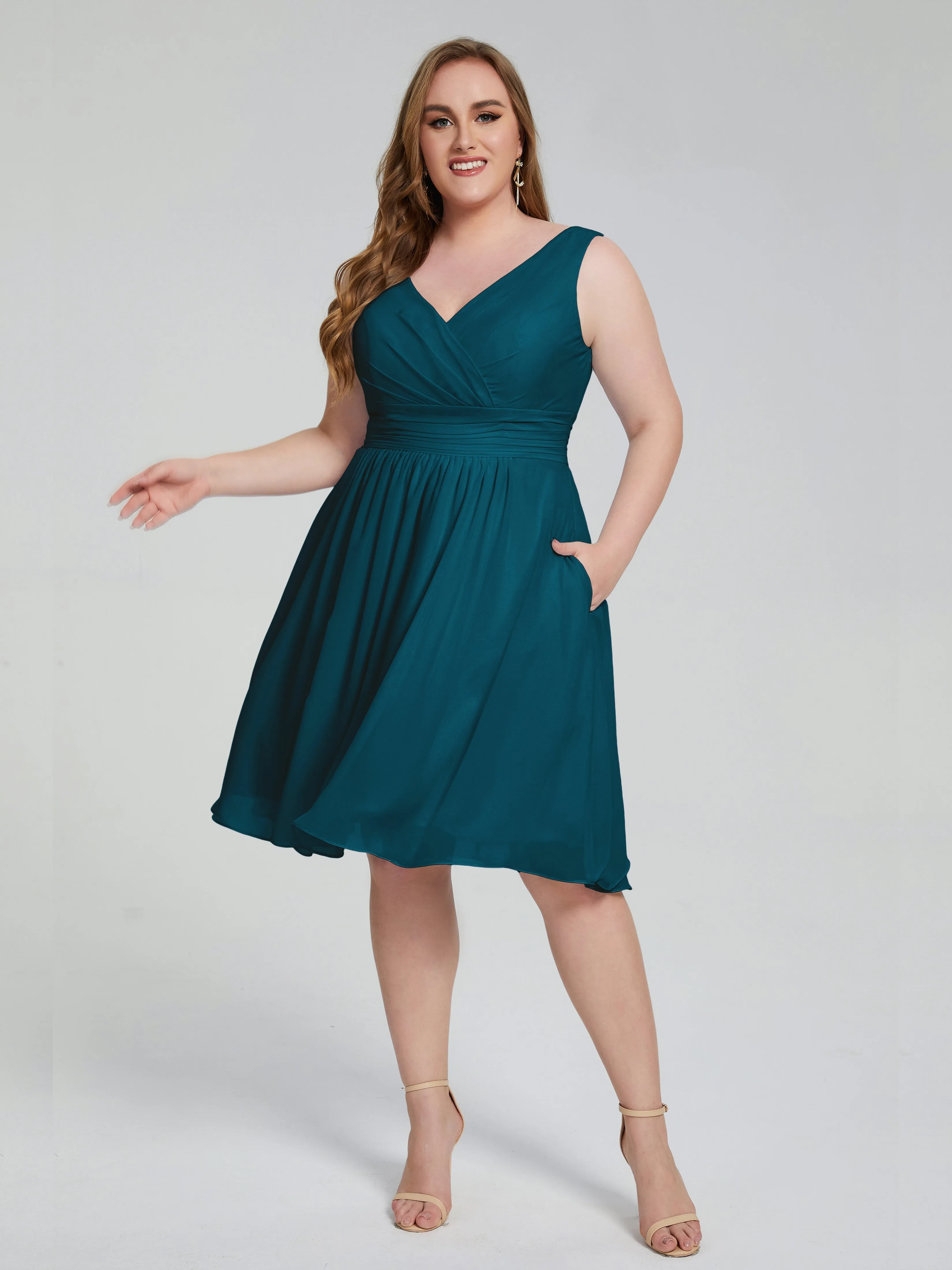 Callie Elegant Plus Size V-neck Chiffon Bridesmaid Dresses