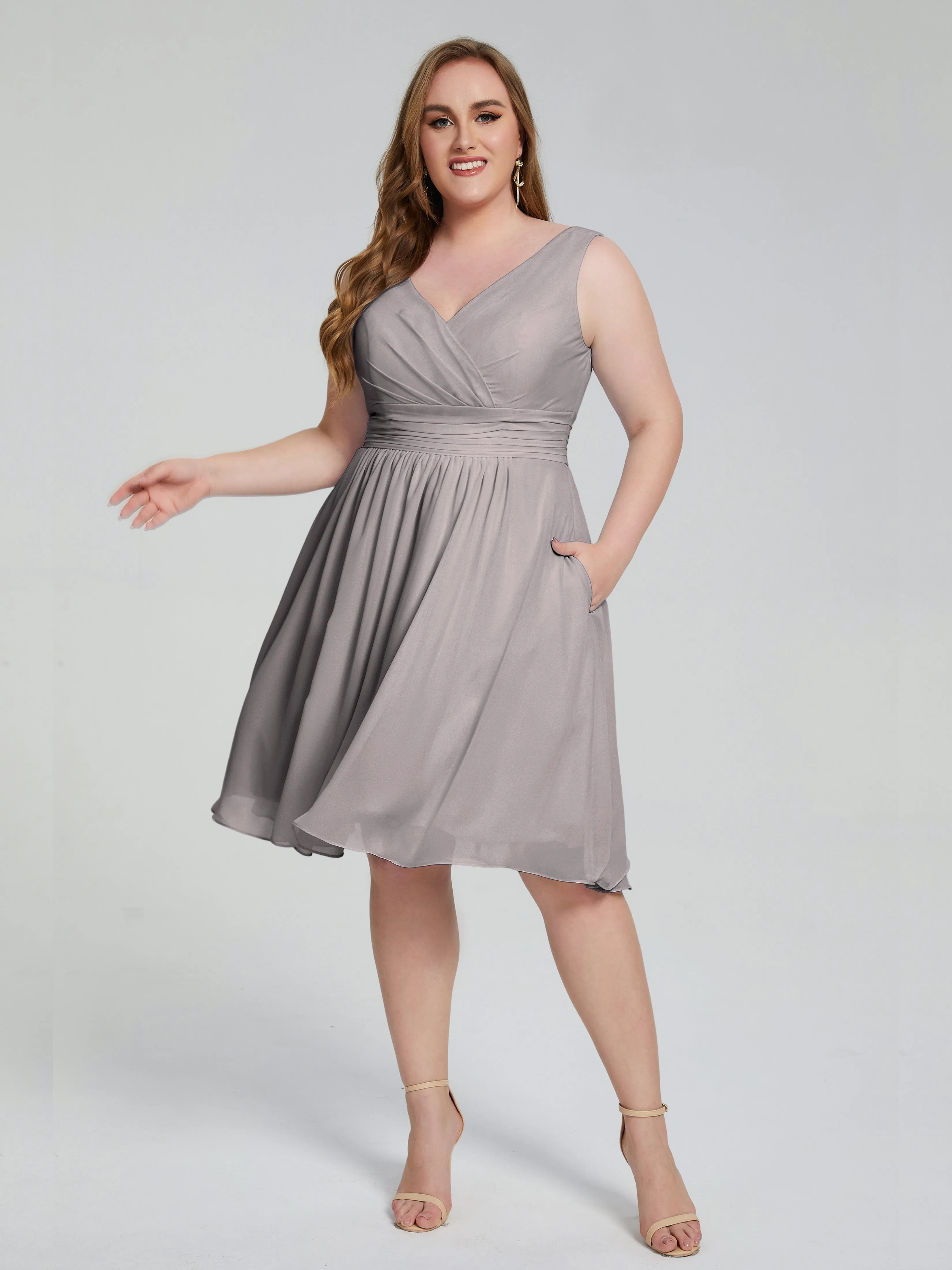 Callie Elegant Plus Size V-neck Chiffon Bridesmaid Dresses