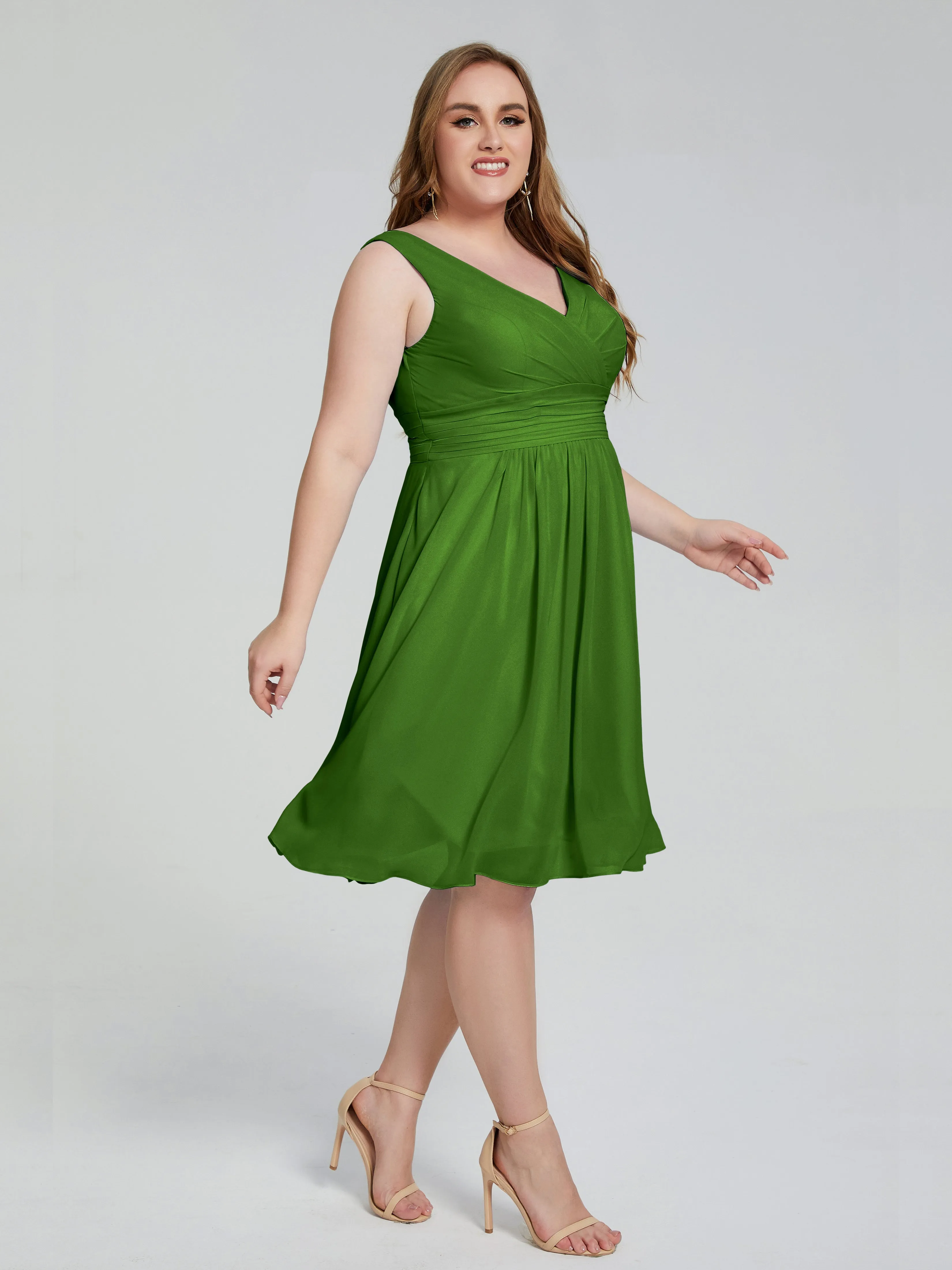 Callie Elegant Plus Size V-neck Chiffon Bridesmaid Dresses