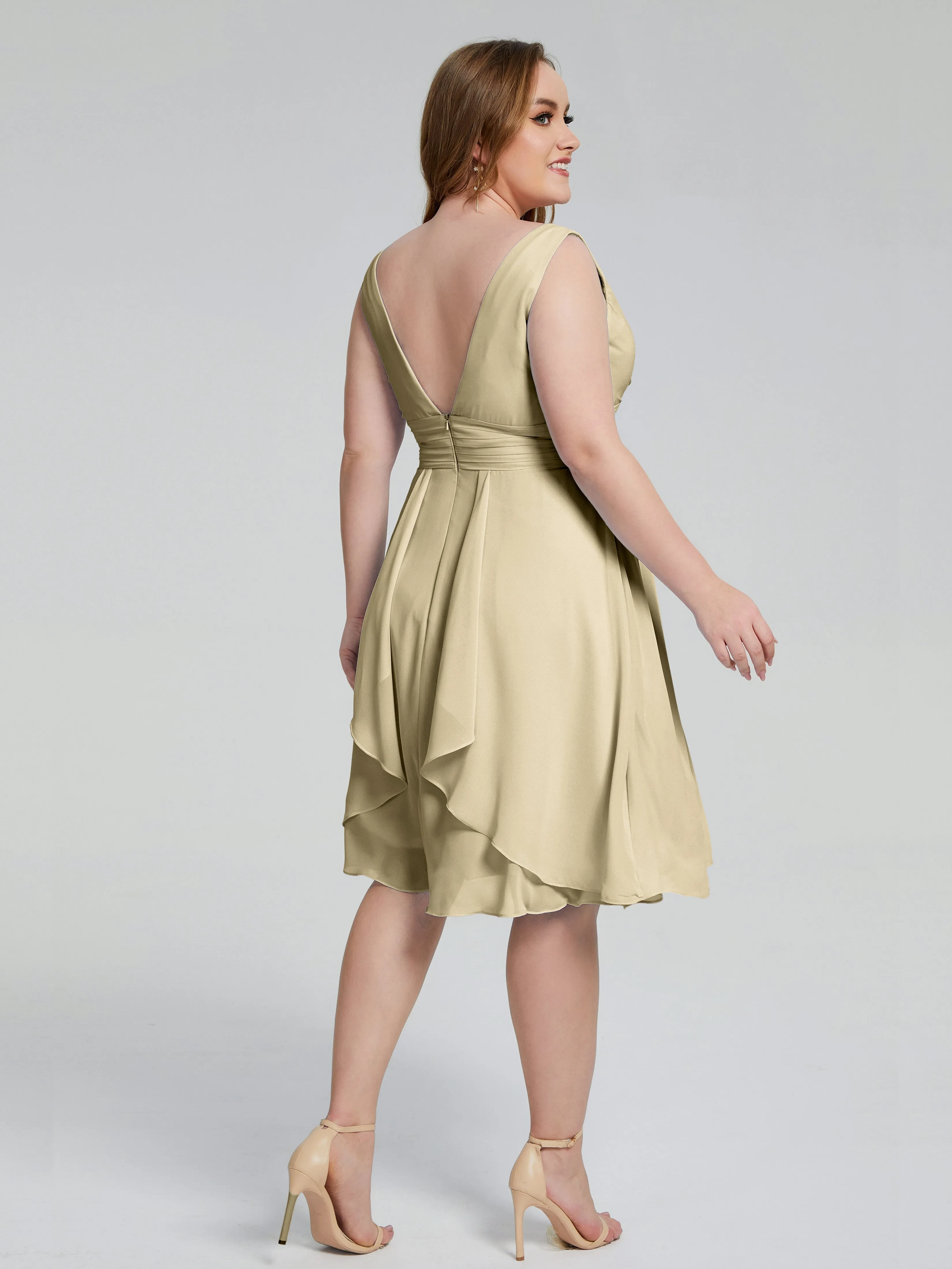 Callie Elegant Plus Size V-neck Chiffon Bridesmaid Dresses