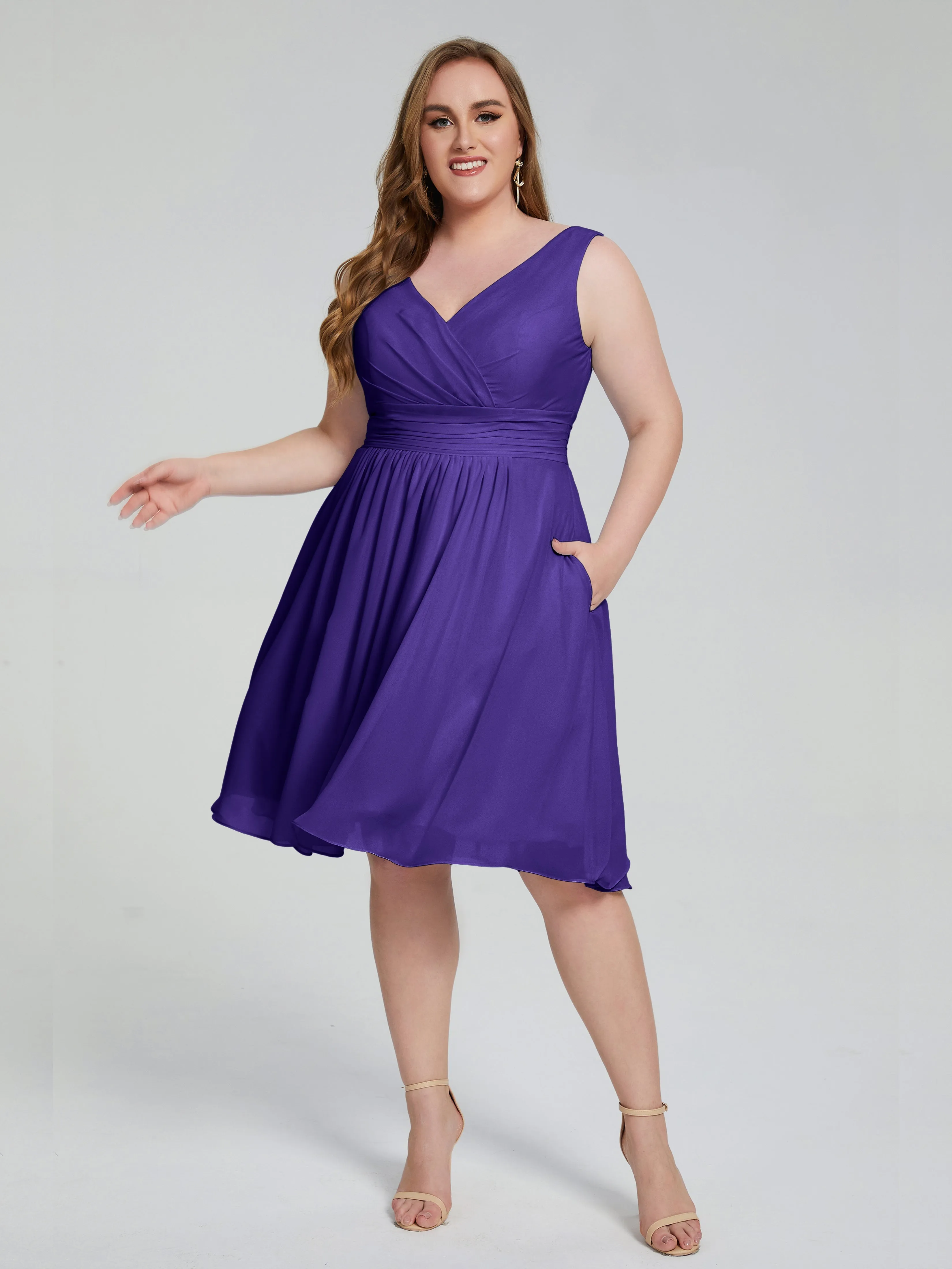 Callie Elegant Plus Size V-neck Chiffon Bridesmaid Dresses