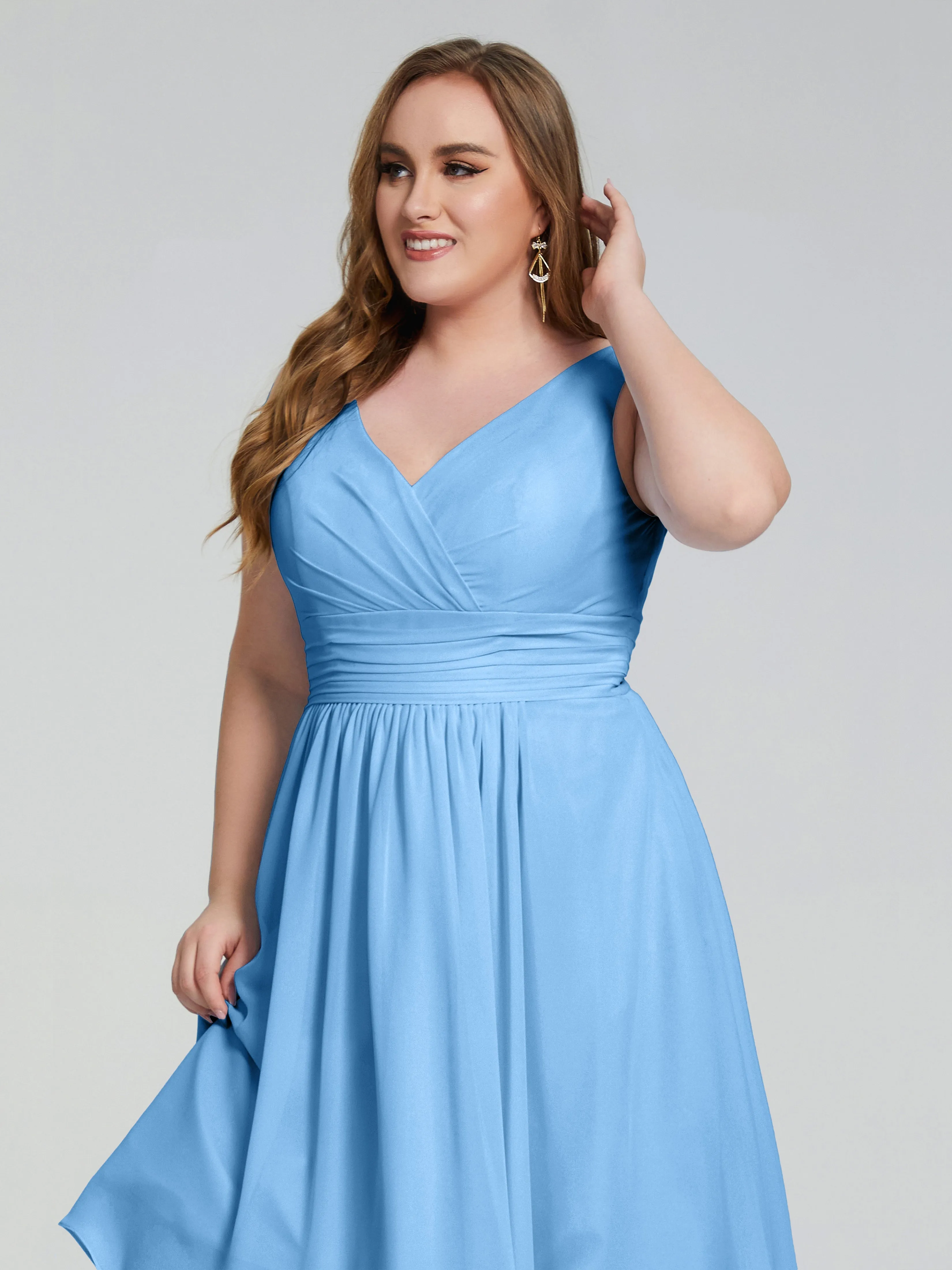 Callie Elegant Plus Size V-neck Chiffon Bridesmaid Dresses