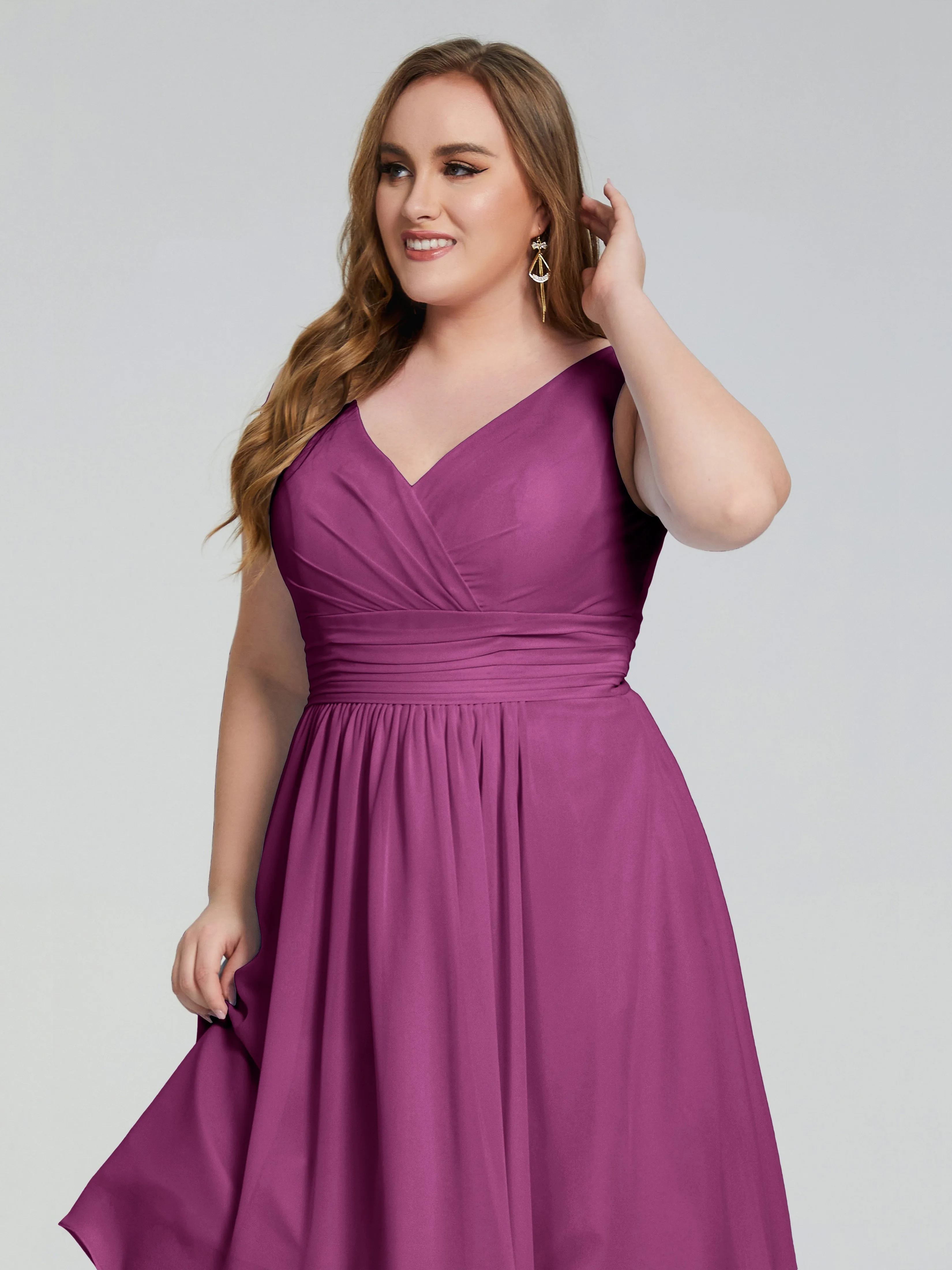 Callie Elegant Plus Size V-neck Chiffon Bridesmaid Dresses