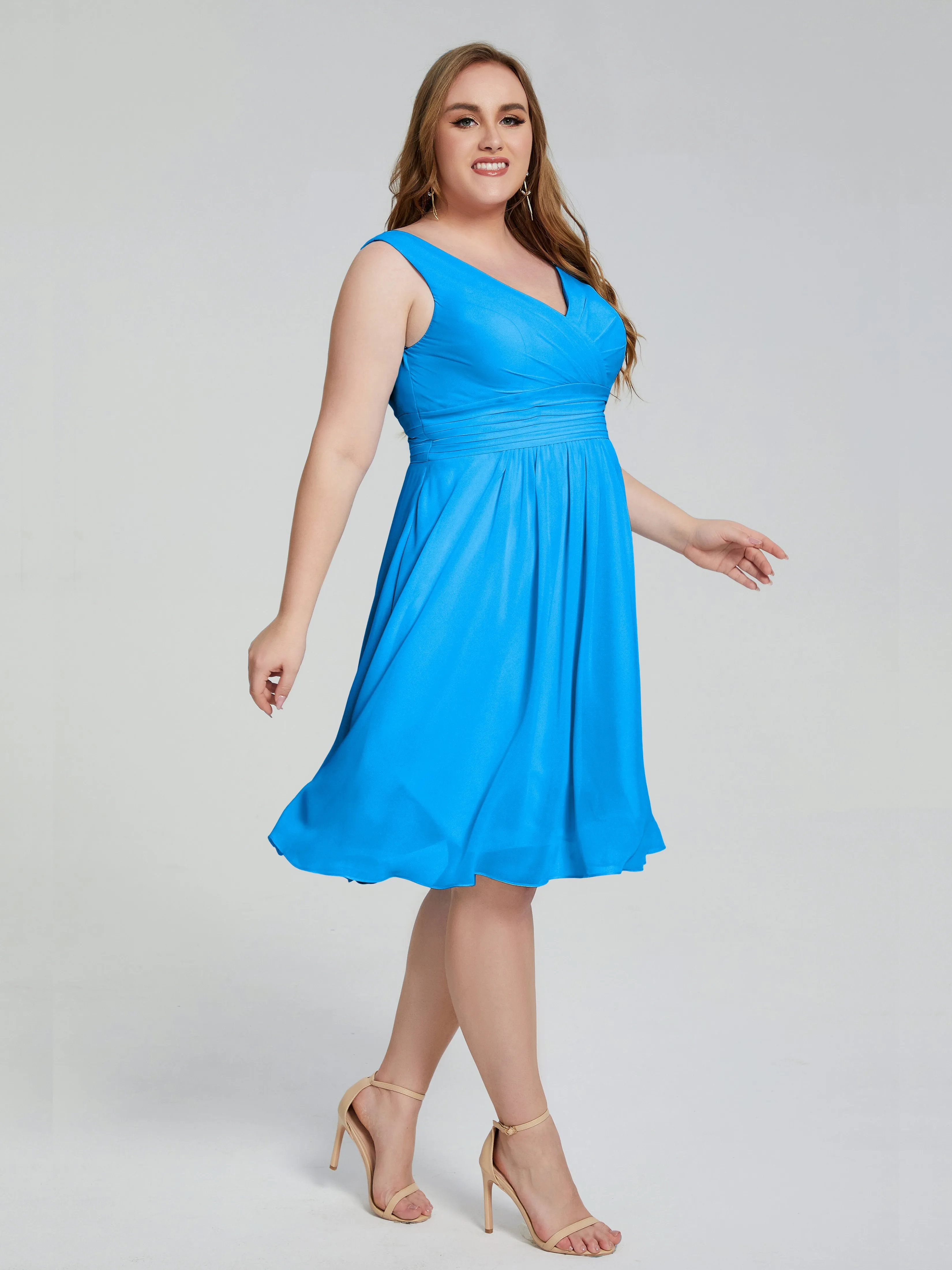 Callie Elegant Plus Size V-neck Chiffon Bridesmaid Dresses