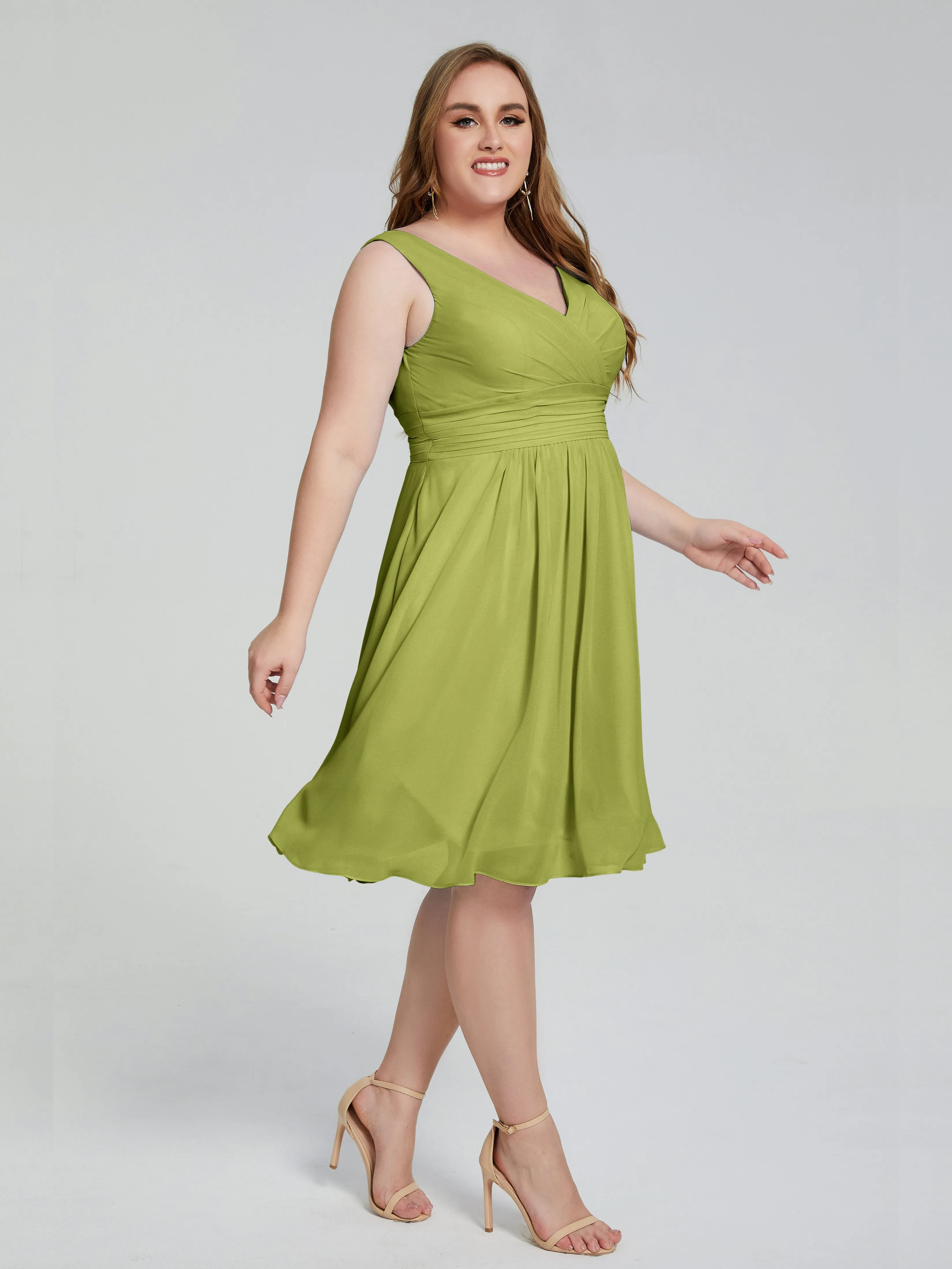 Callie Elegant Plus Size V-neck Chiffon Bridesmaid Dresses