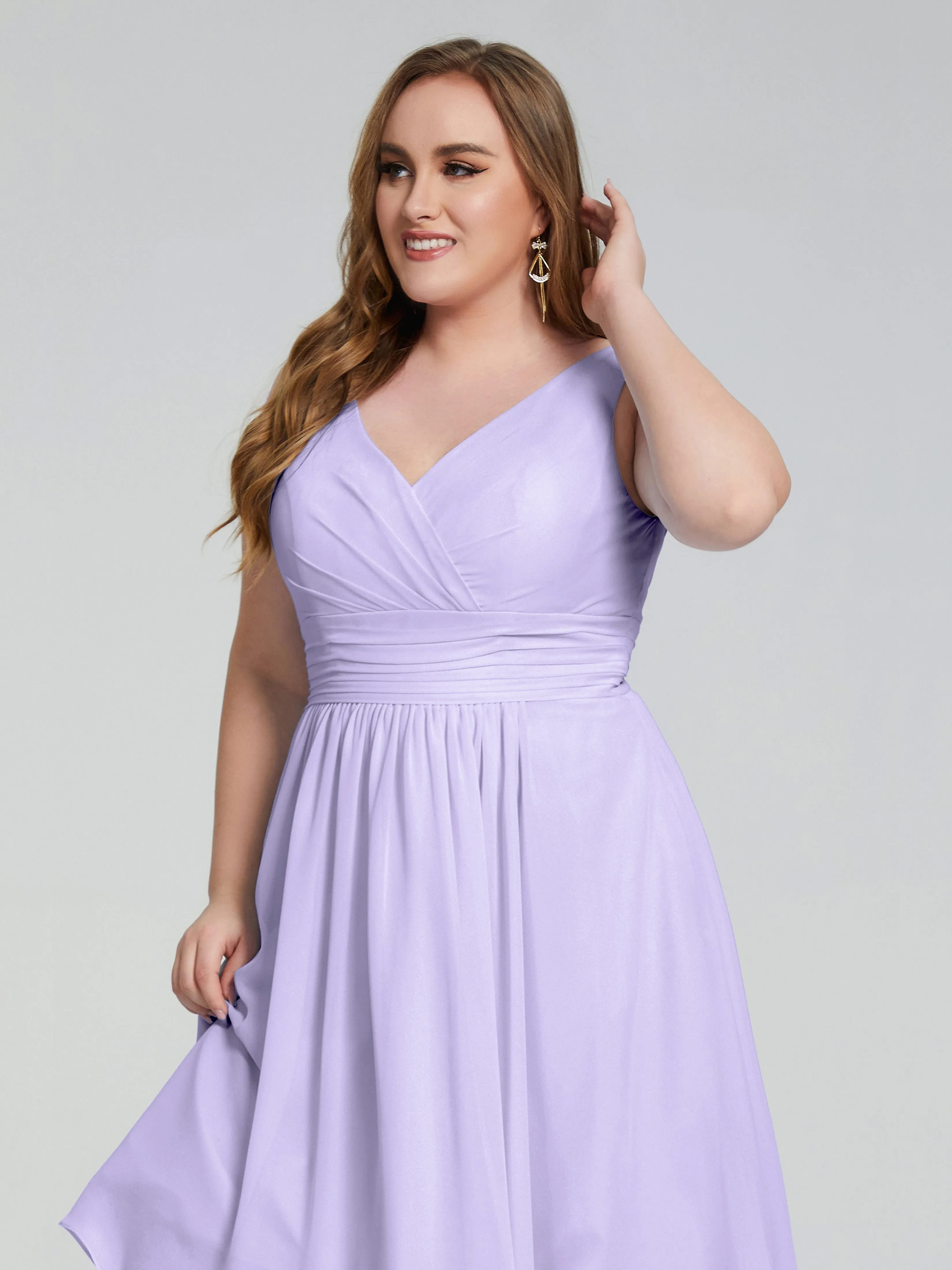 Callie Elegant Plus Size V-neck Chiffon Bridesmaid Dresses