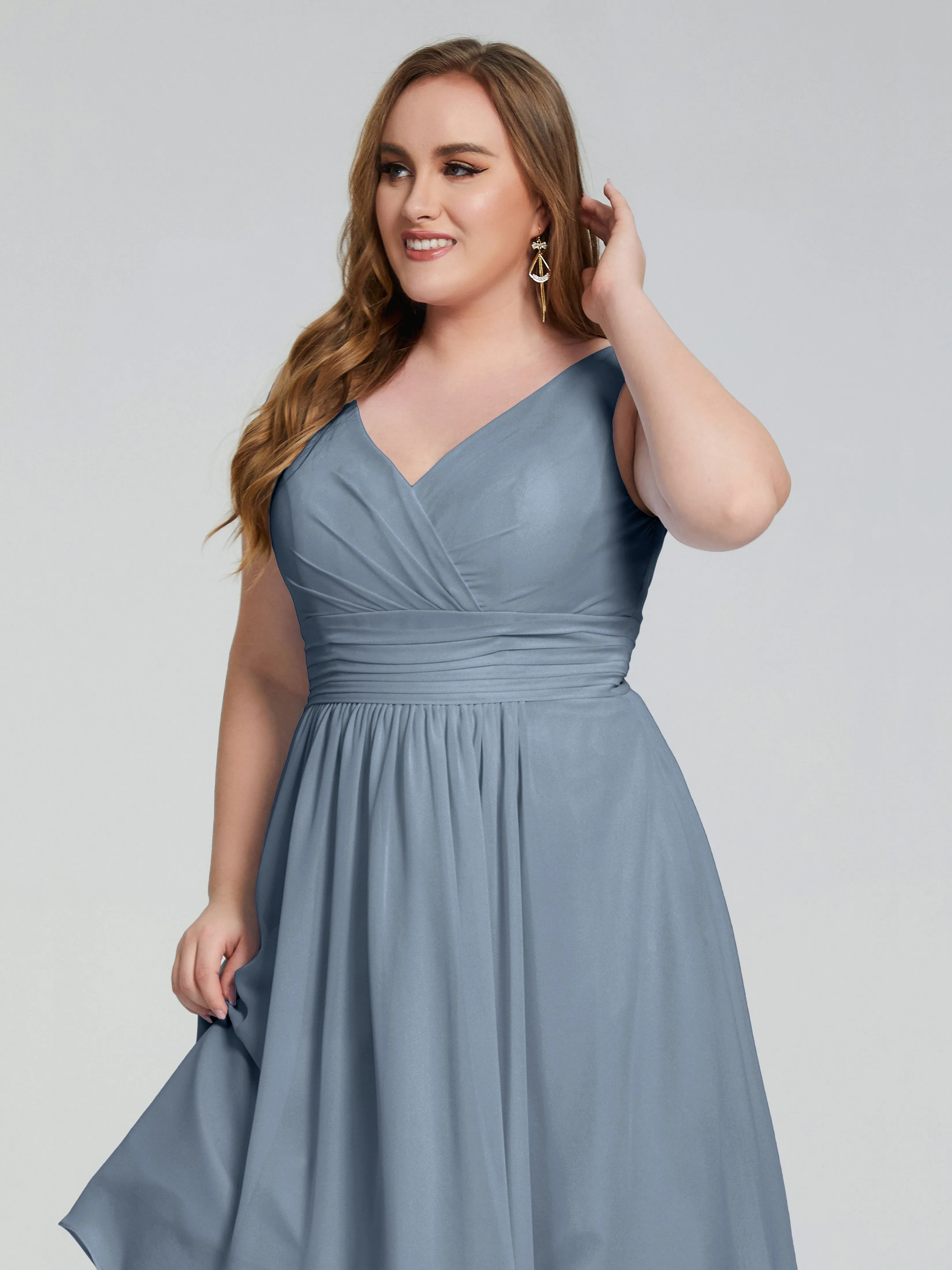 Callie Elegant Plus Size V-neck Chiffon Bridesmaid Dresses