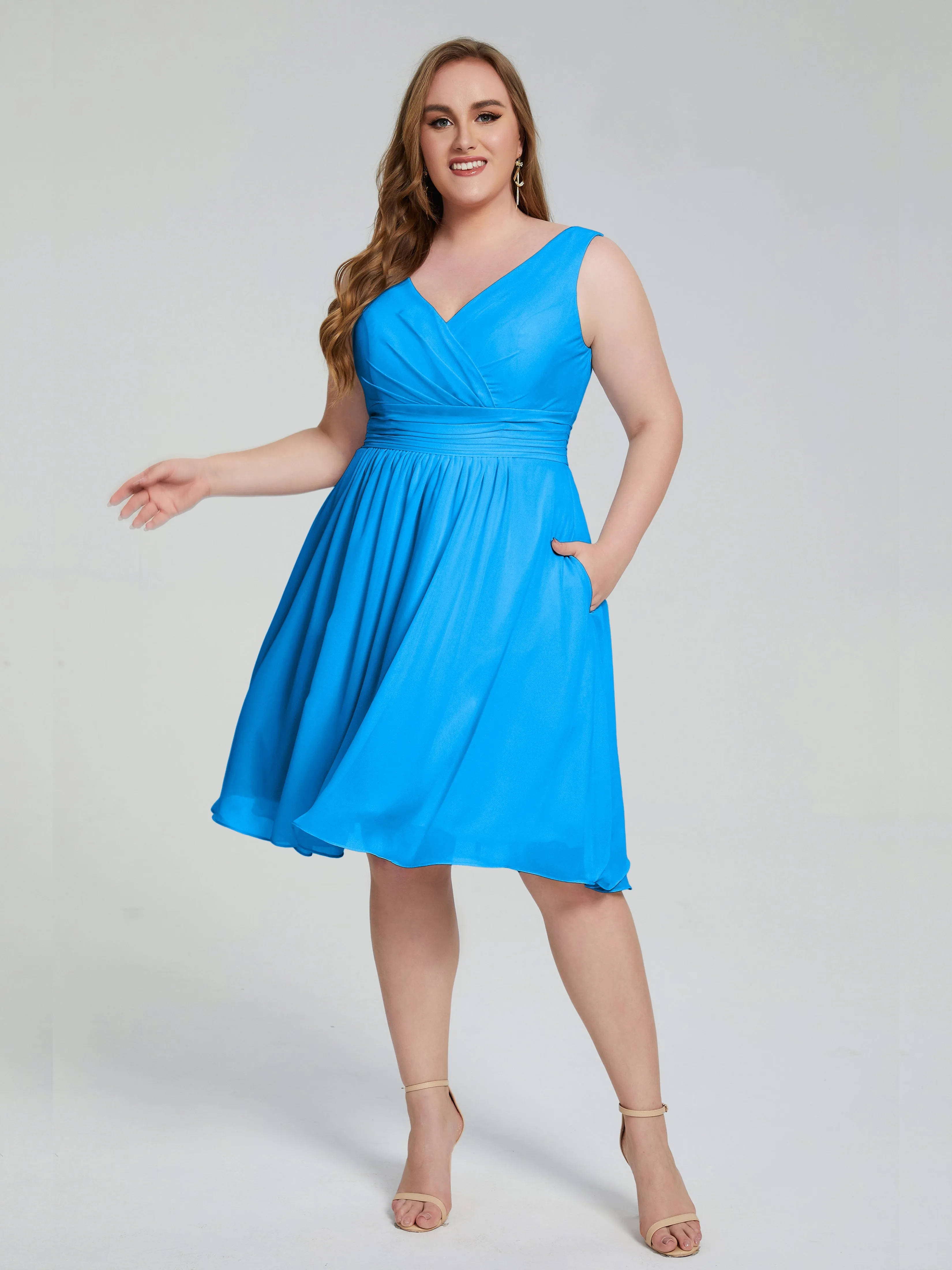 Callie Elegant Plus Size V-neck Chiffon Bridesmaid Dresses