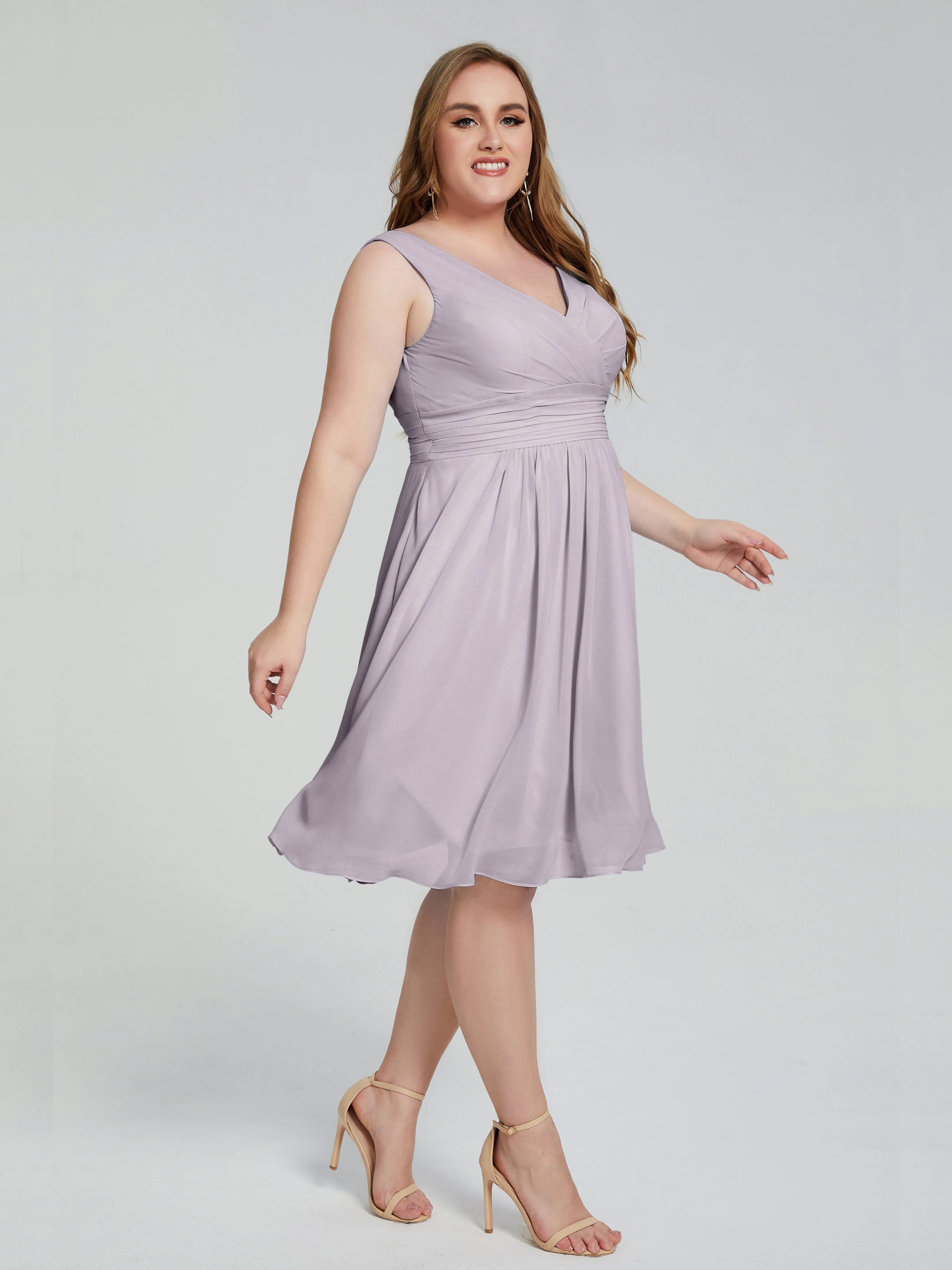 Callie Elegant Plus Size V-neck Chiffon Bridesmaid Dresses