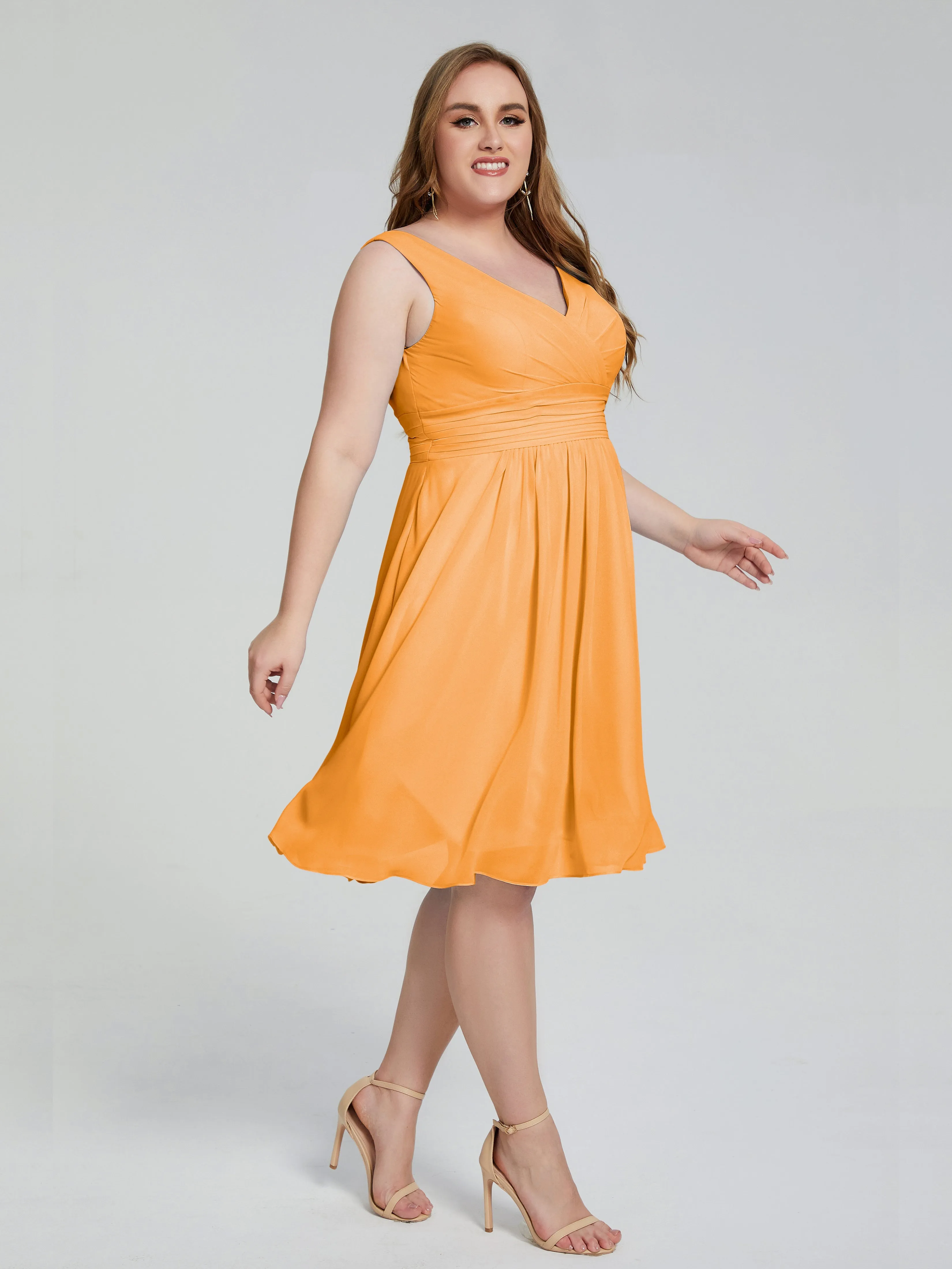 Callie Elegant Plus Size V-neck Chiffon Bridesmaid Dresses