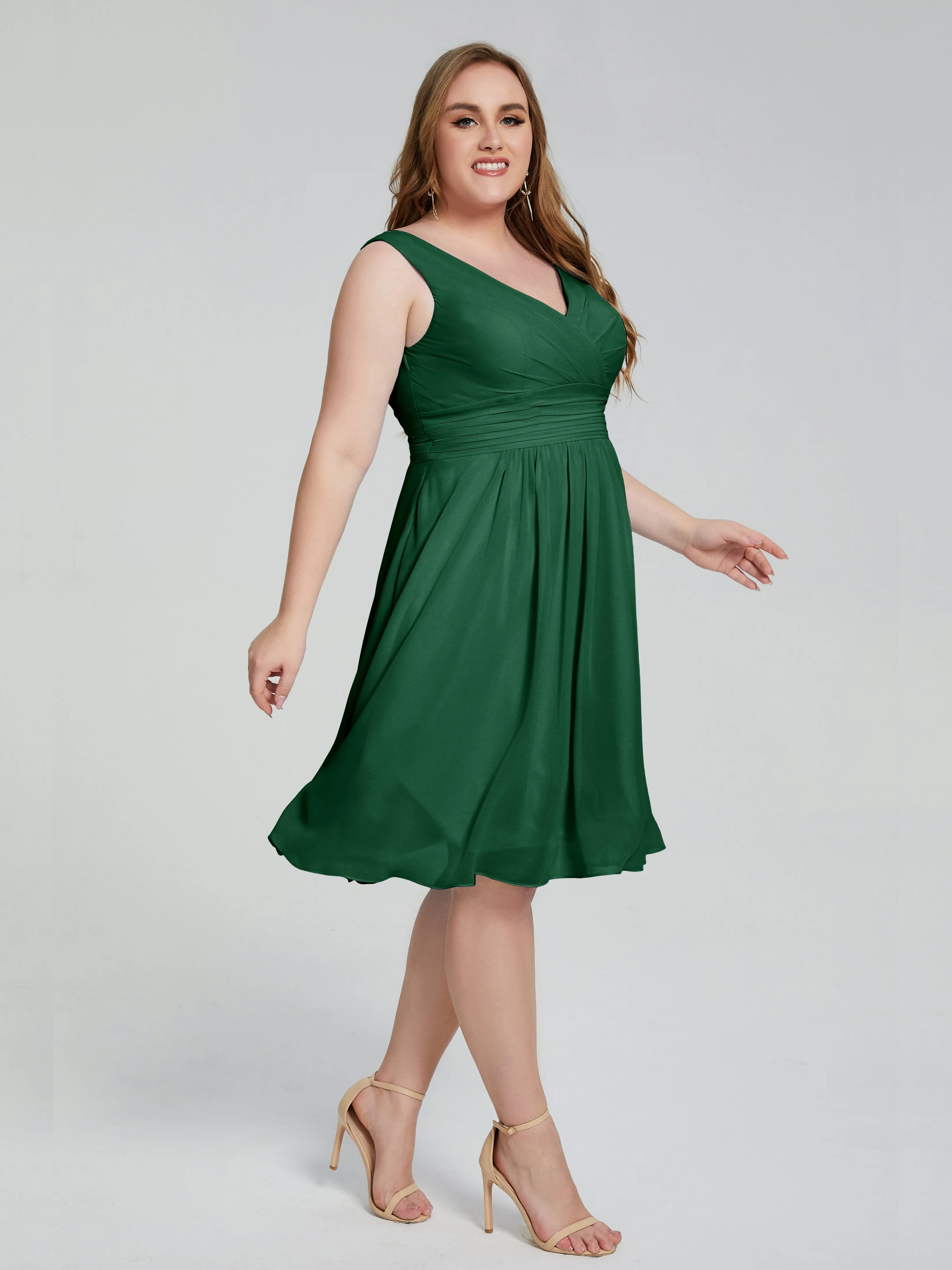 Callie Elegant Plus Size V-neck Chiffon Bridesmaid Dresses