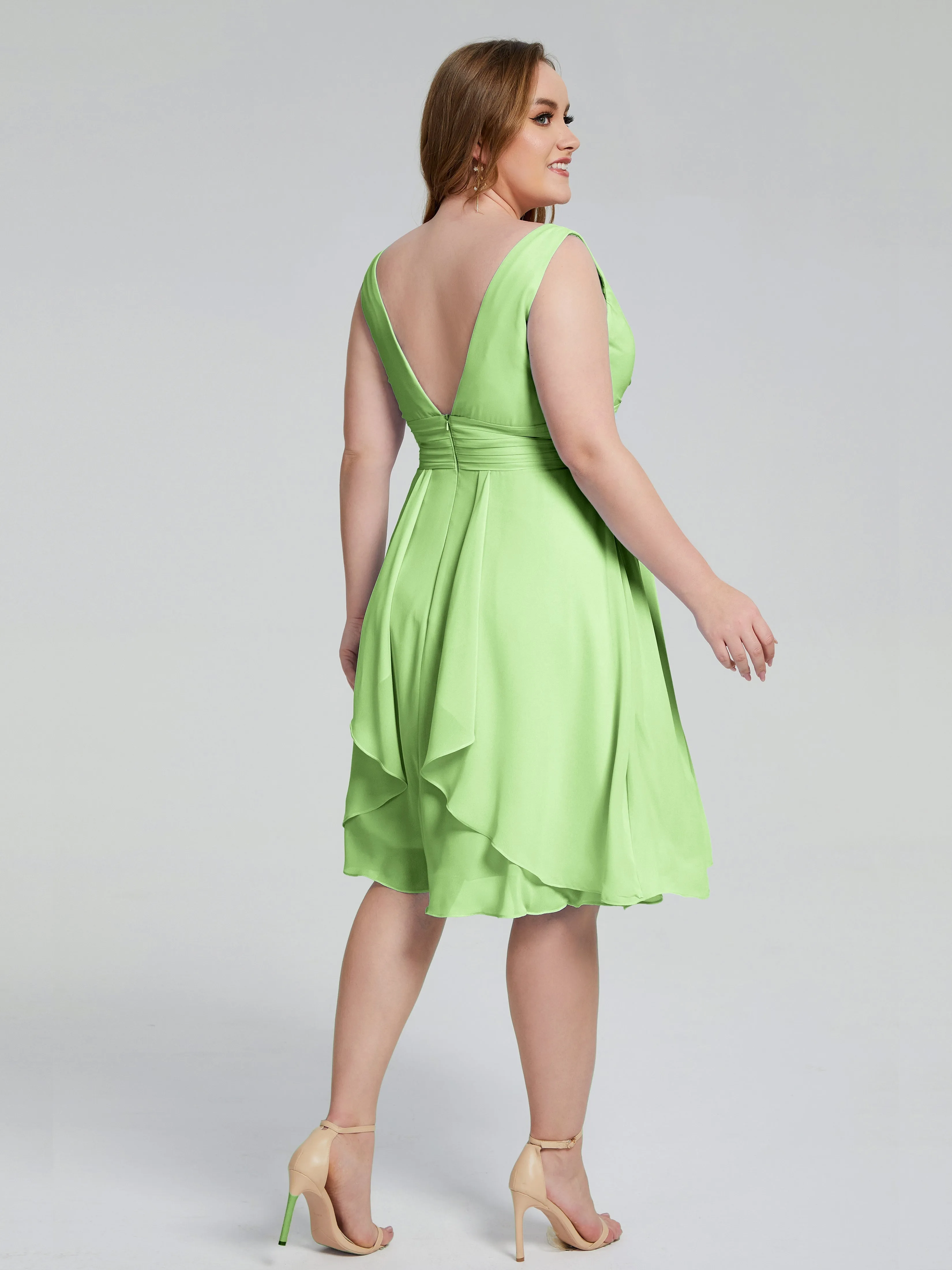 Callie Elegant Plus Size V-neck Chiffon Bridesmaid Dresses