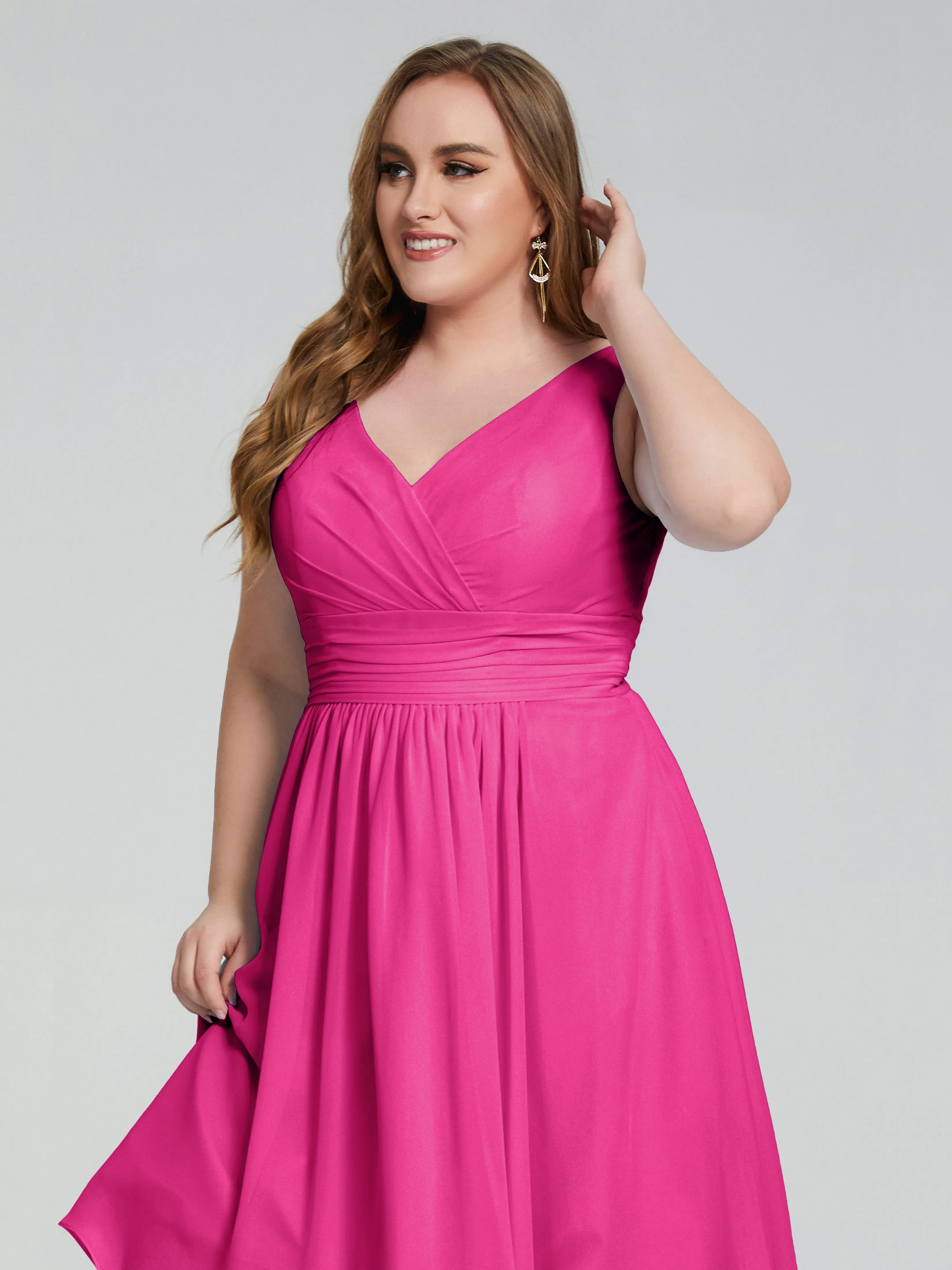 Callie Elegant Plus Size V-neck Chiffon Bridesmaid Dresses