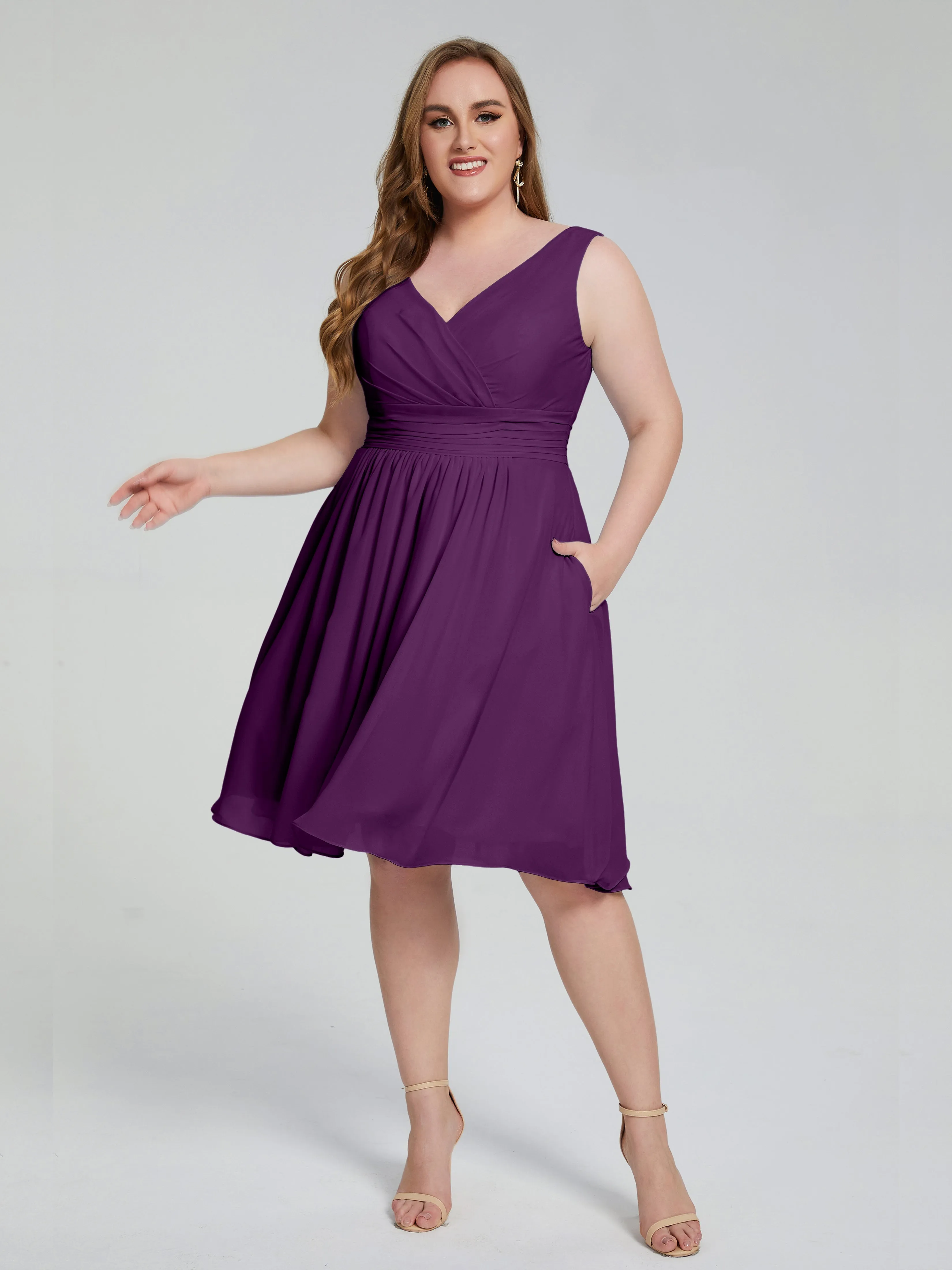 Callie Elegant Plus Size V-neck Chiffon Bridesmaid Dresses