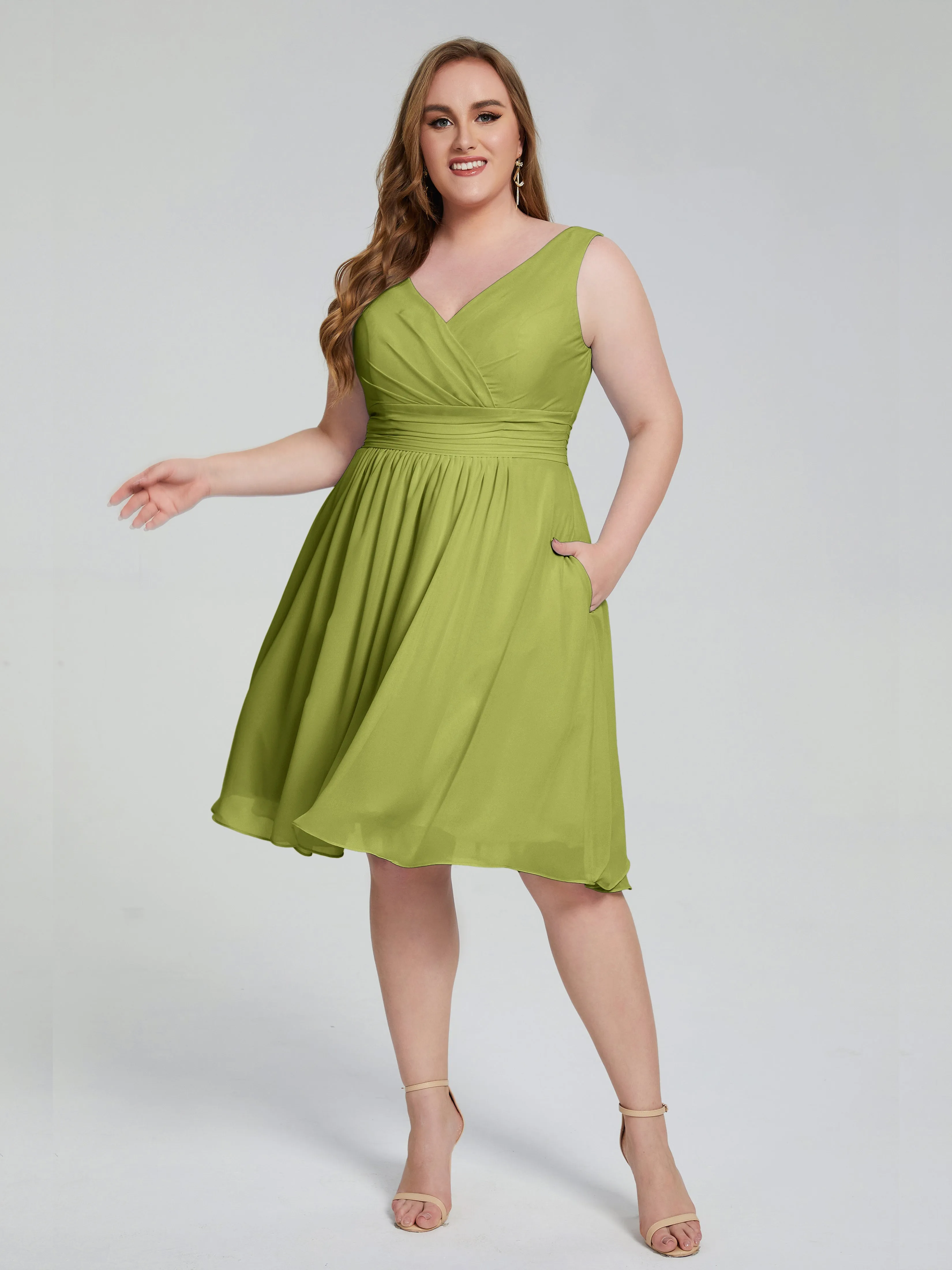 Callie Elegant Plus Size V-neck Chiffon Bridesmaid Dresses