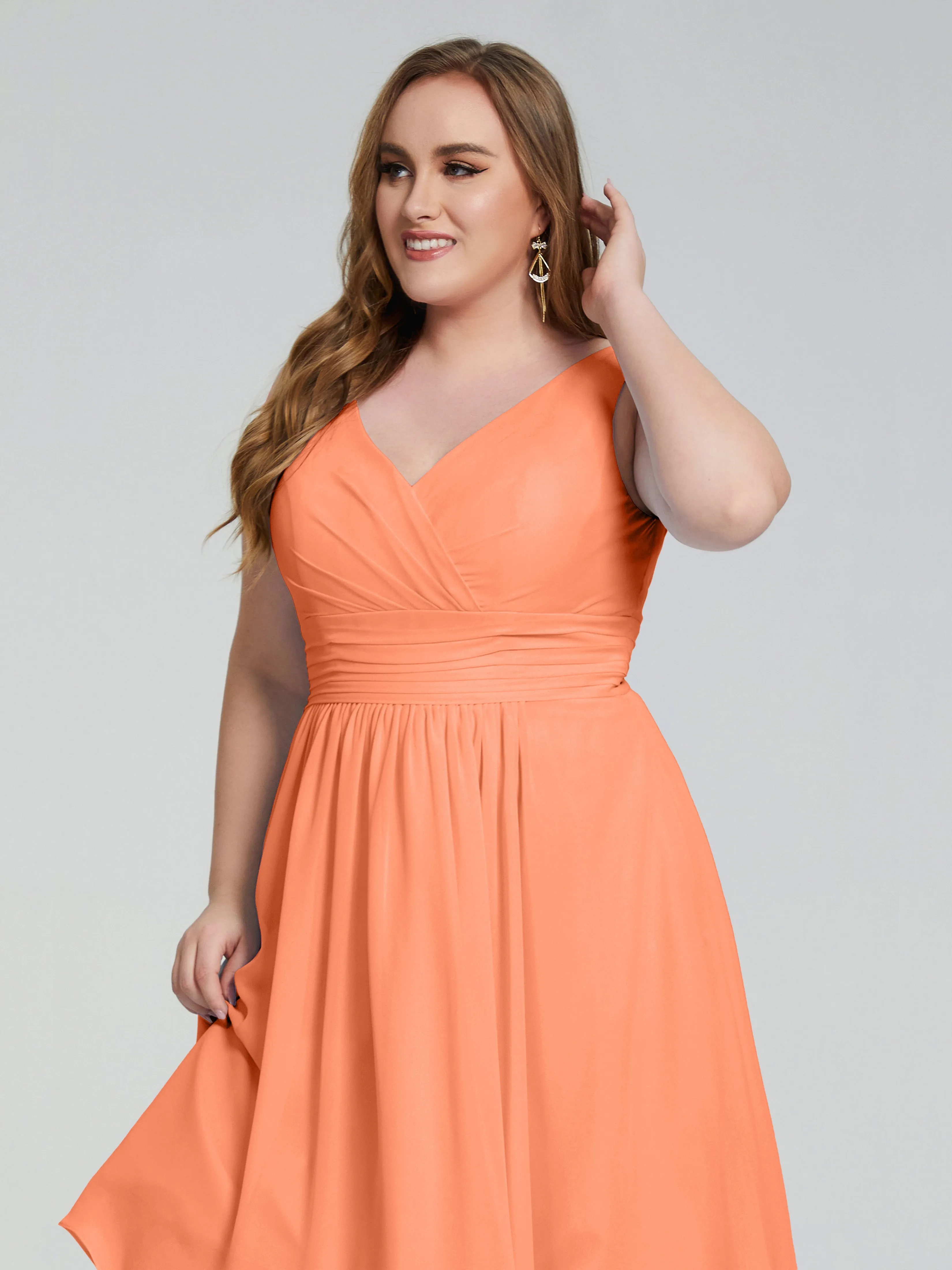 Callie Elegant Plus Size V-neck Chiffon Bridesmaid Dresses