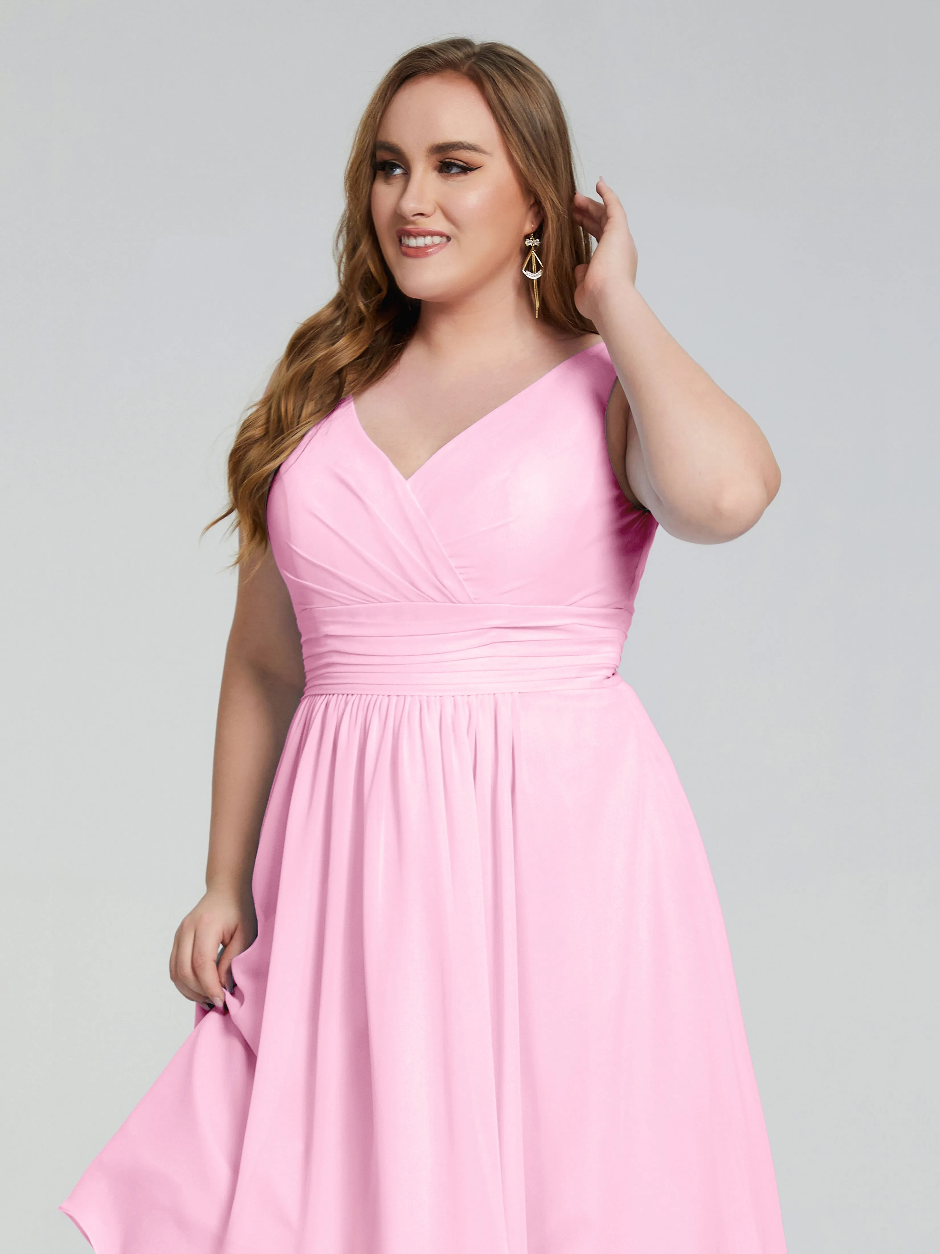 Callie Elegant Plus Size V-neck Chiffon Bridesmaid Dresses