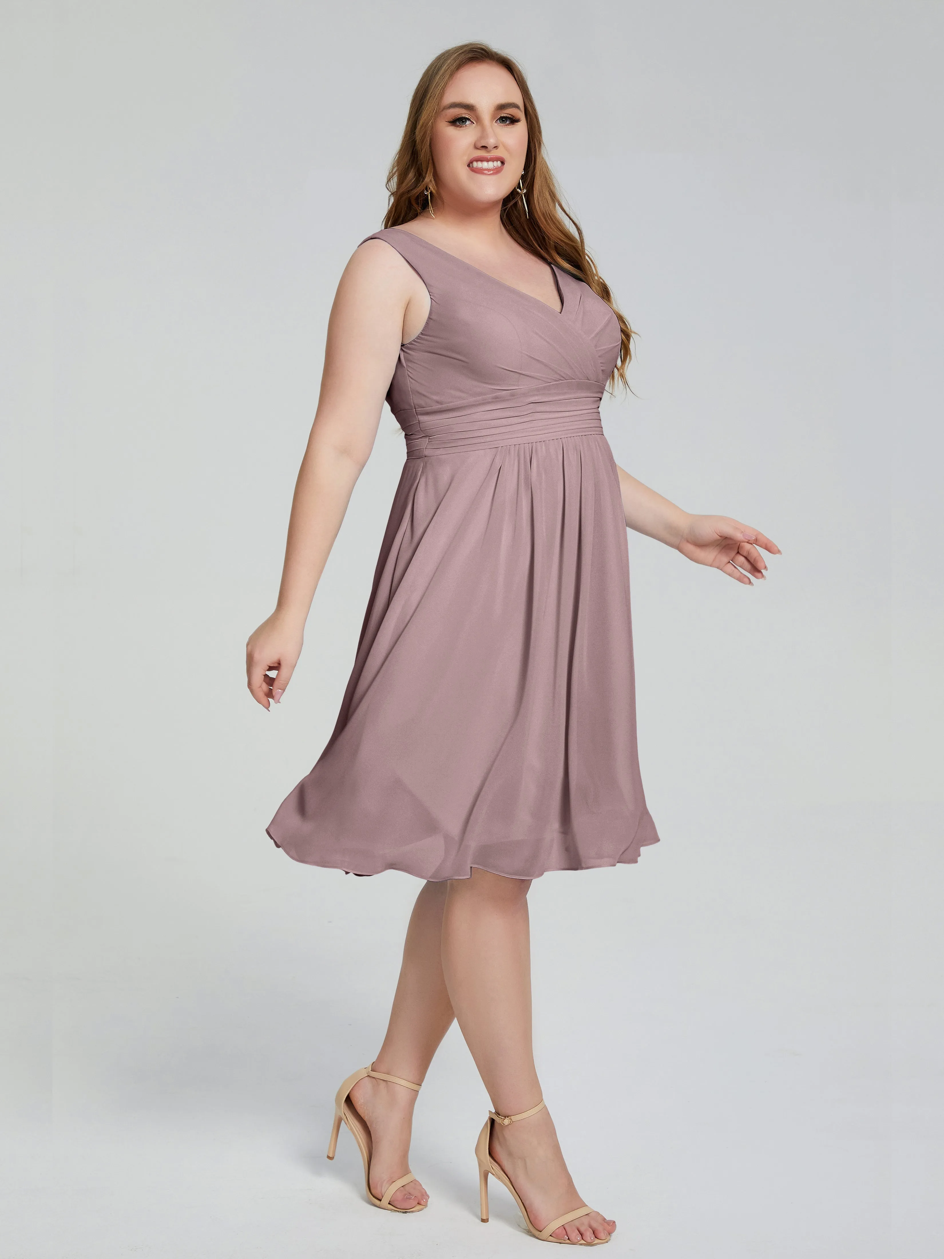 Callie Elegant Plus Size V-neck Chiffon Bridesmaid Dresses