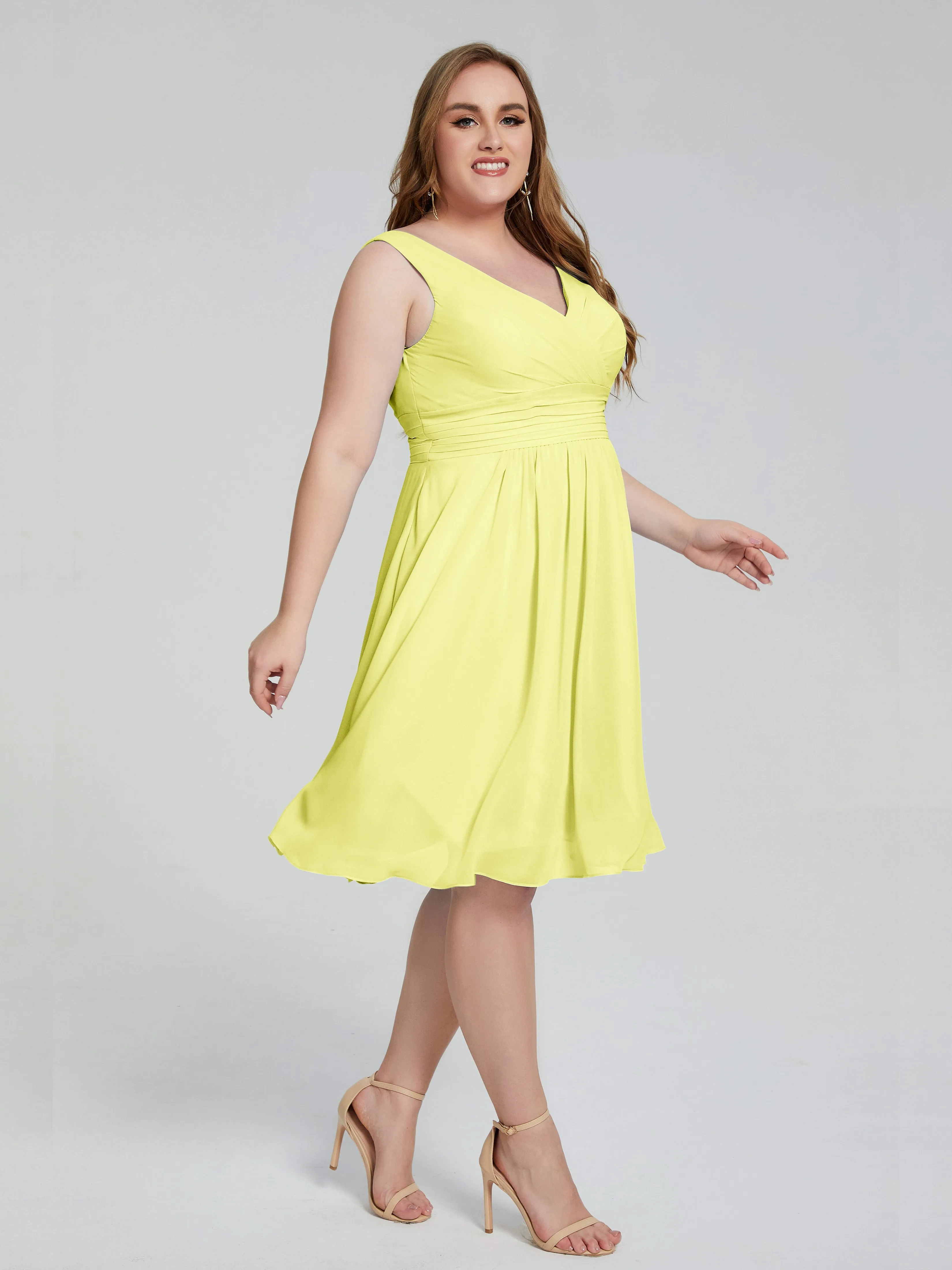 Callie Elegant Plus Size V-neck Chiffon Bridesmaid Dresses