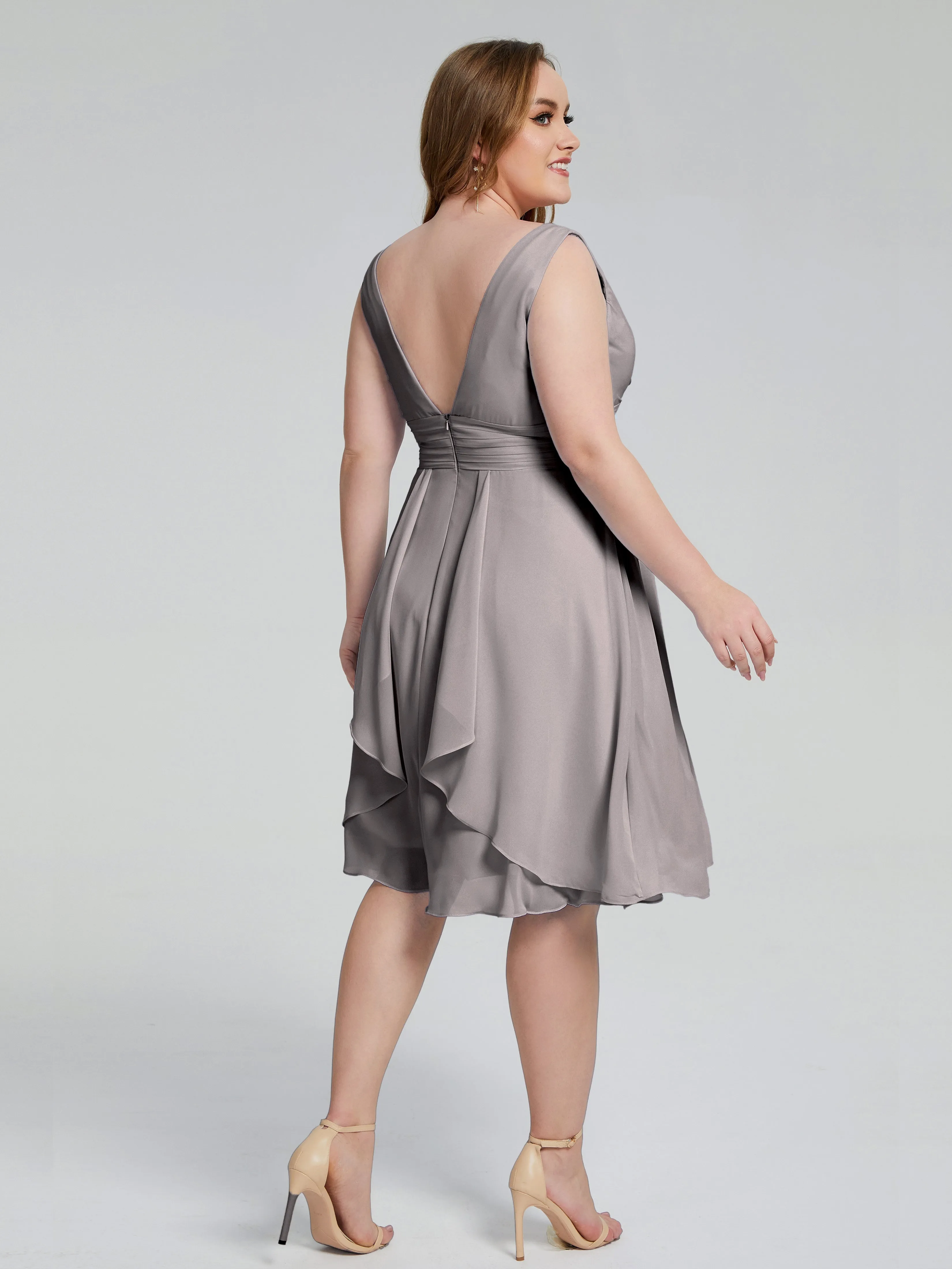 Callie Elegant Plus Size V-neck Chiffon Bridesmaid Dresses