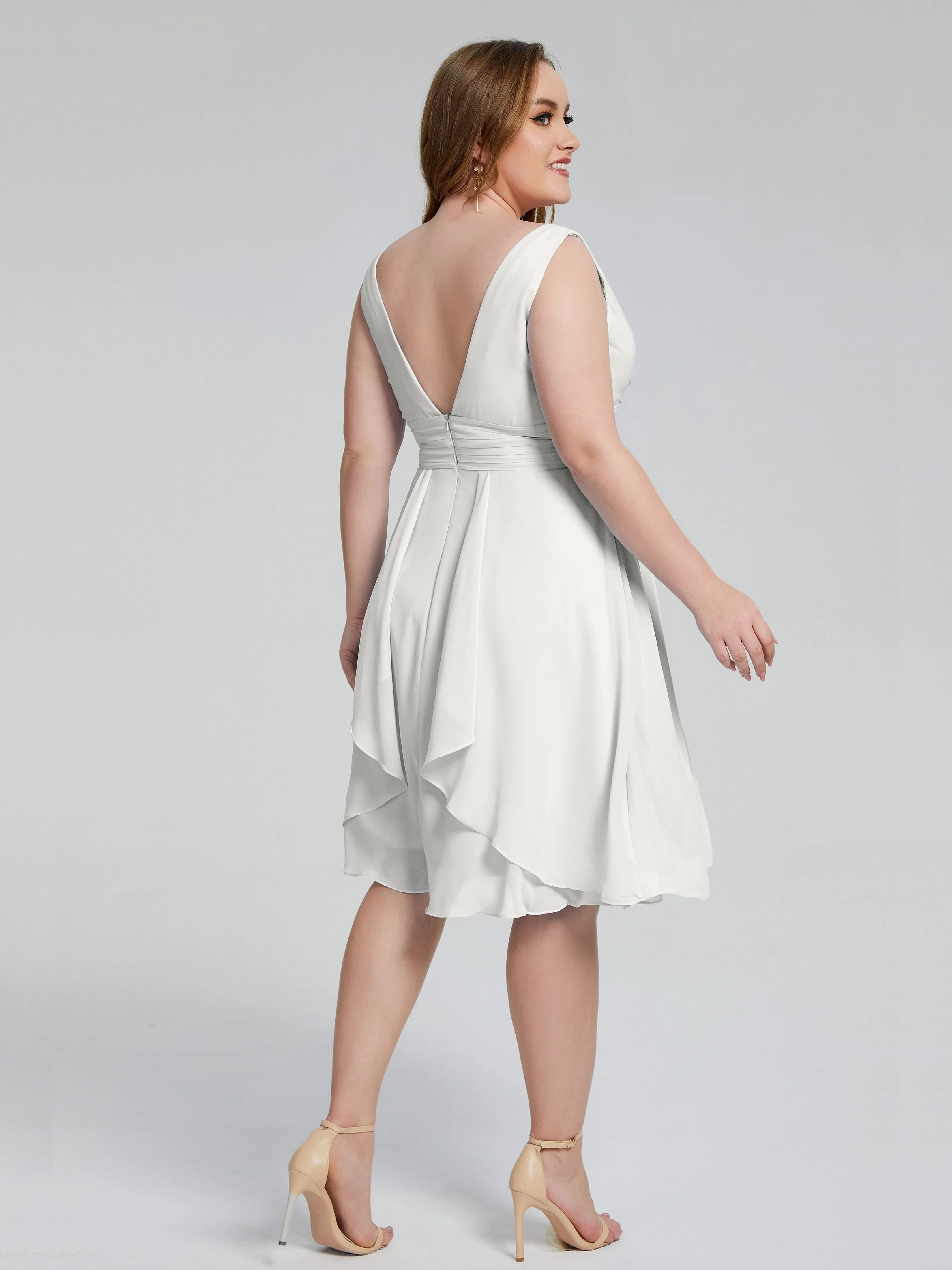 Callie Elegant Plus Size V-neck Chiffon Bridesmaid Dresses