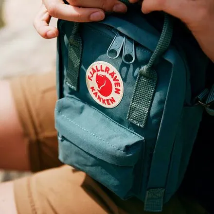 Fjallraven Kanken Sling, Frost Green