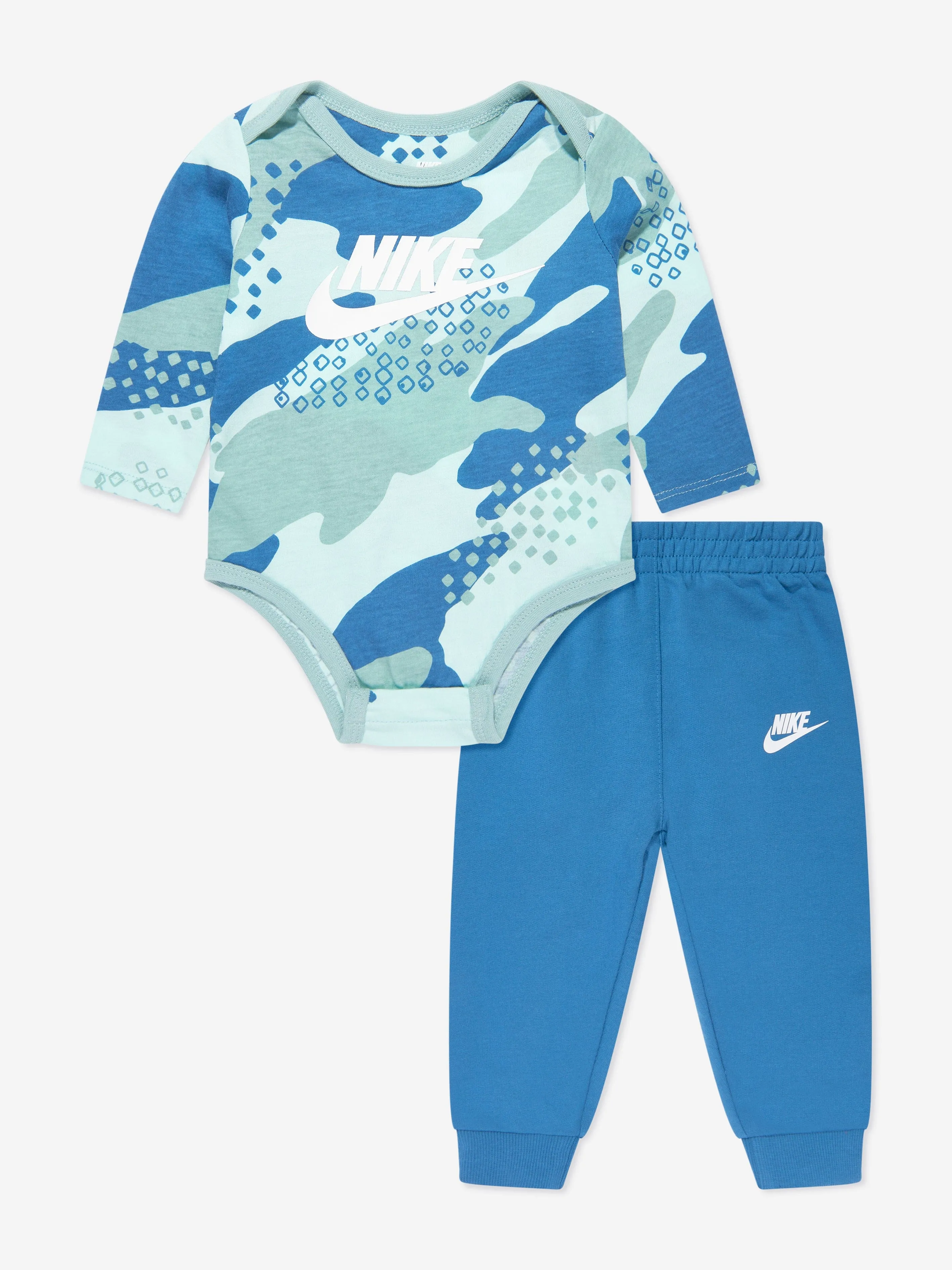 Nike Baby Boys NSW Club Camo Pant Set in Green