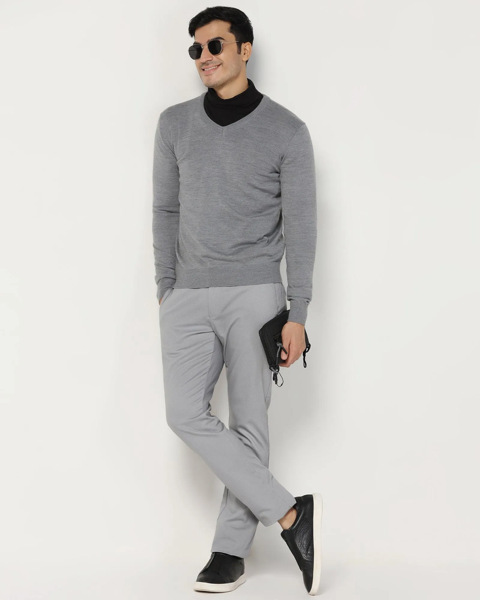 V-Neck Mid Grey Solid Sweater - Ken